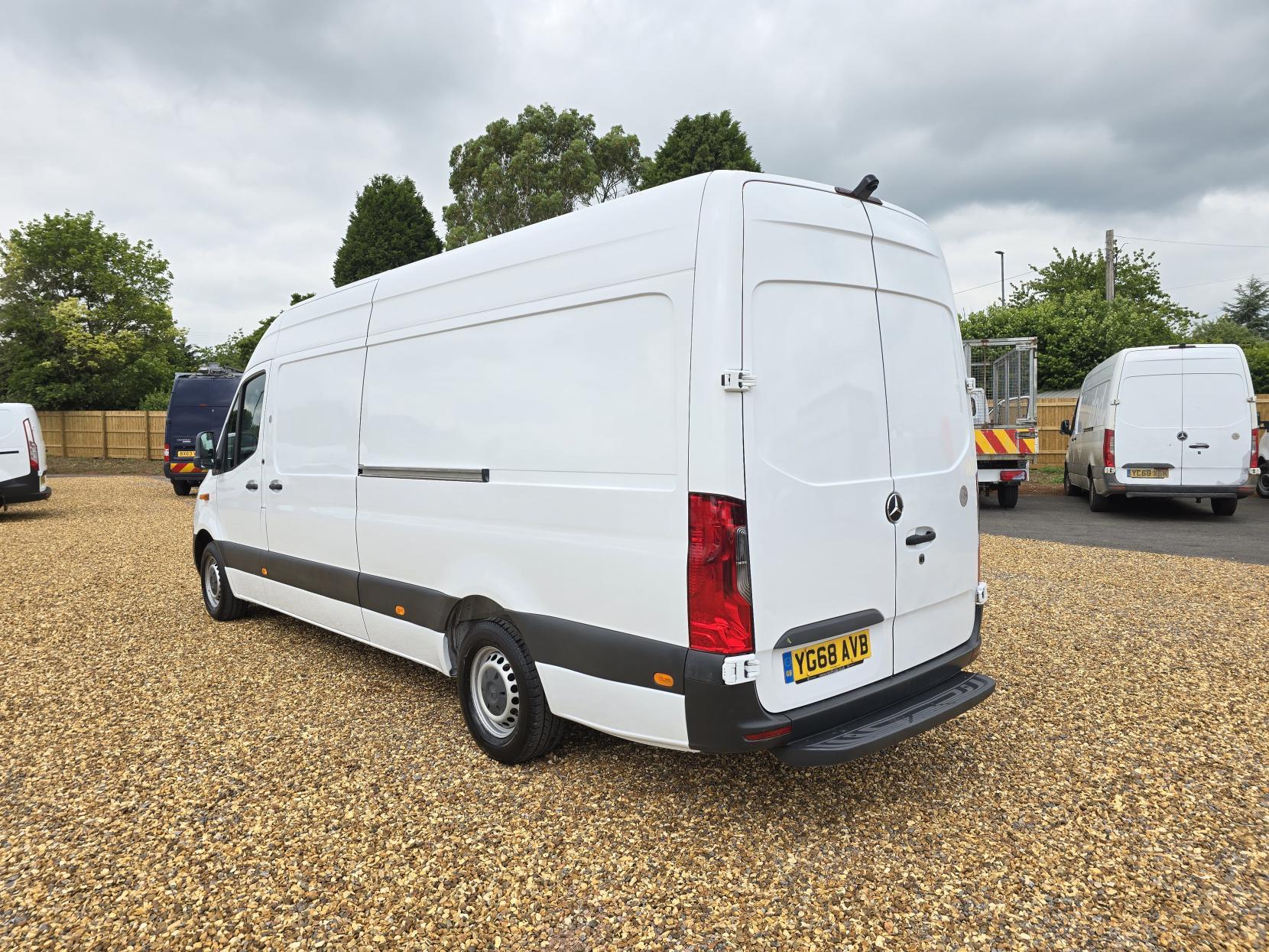 Mercedes-Benz Sprinter 2.1 311 CDI Panel Van 5dr Diesel Manual RWD L3 H2 Euro 6 (114 ps)