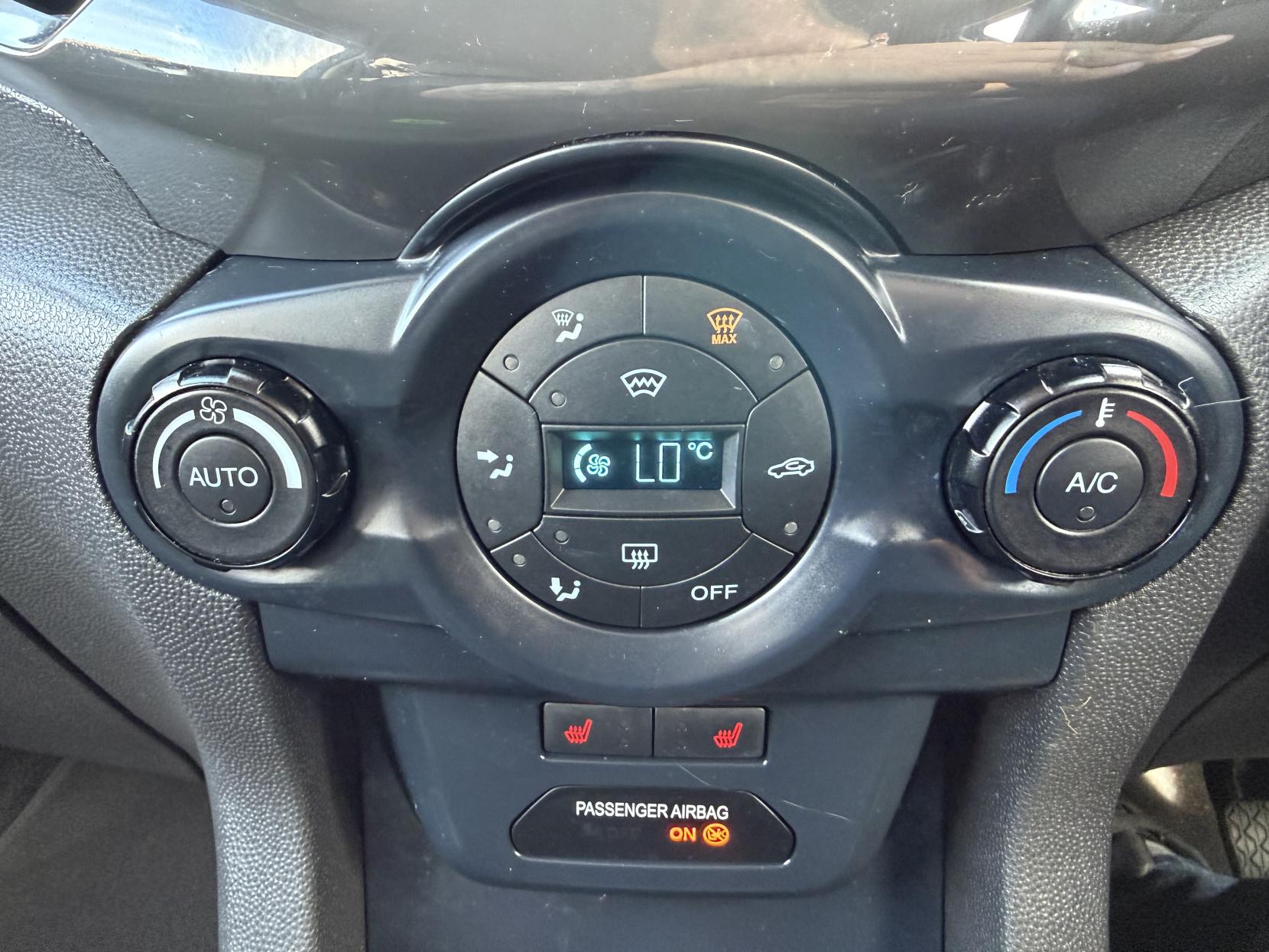 2017 Ford EcoSport 1.0T EcoBoost Titanium SUV 5dr Petrol Manual 2WD Euro 6 (s/s) (125 ps) - Thumbnail 33