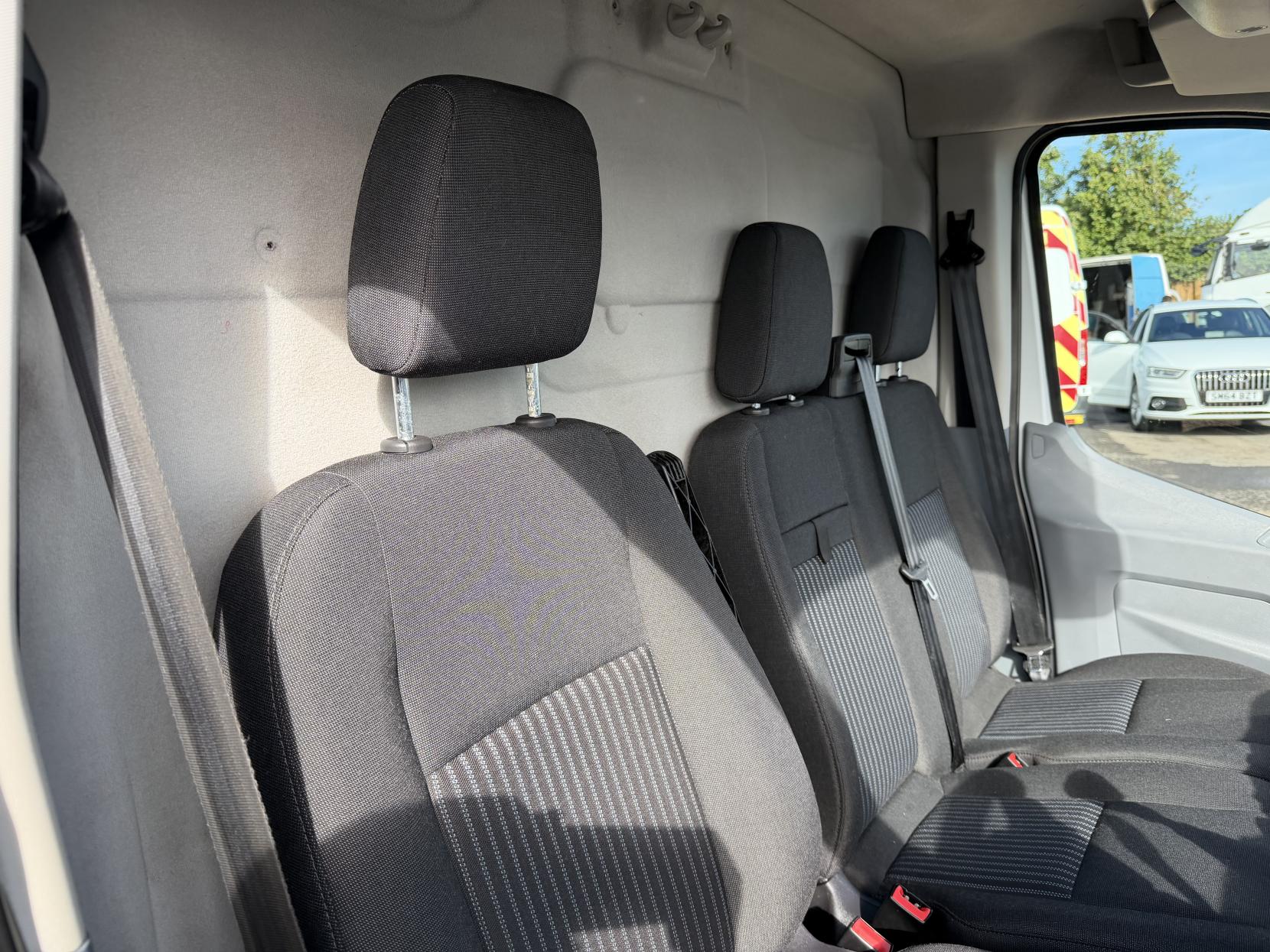 2017 Ford Transit 2.0 350 EcoBlue Panel Van 5dr Diesel Manual FWD L2 H2 Euro 6 (130 ps) - Thumbnail 15