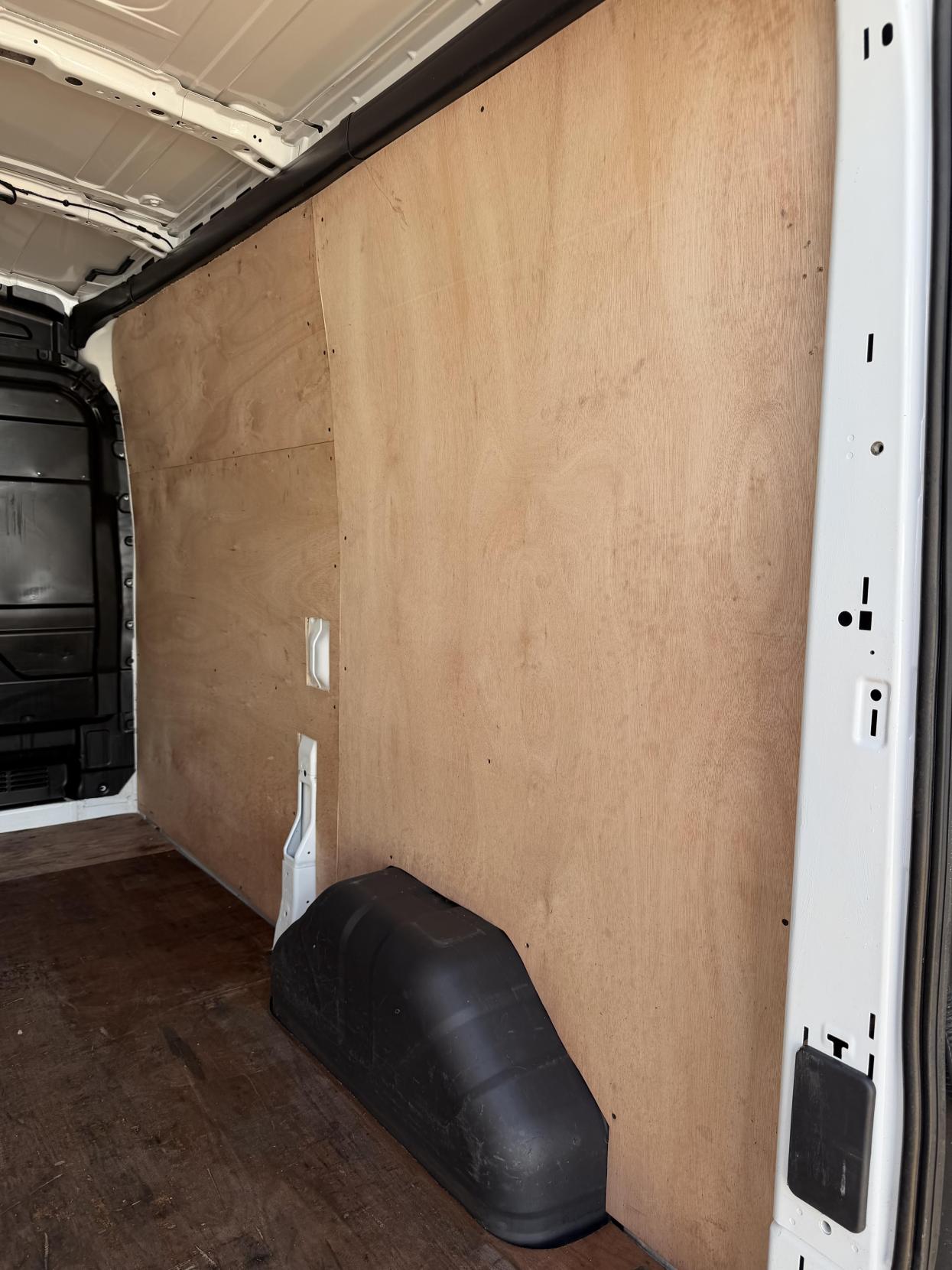 2017 Ford Transit 2.0 350 EcoBlue Panel Van 5dr Diesel Manual FWD L2 H2 Euro 6 (130 ps) - Thumbnail 42