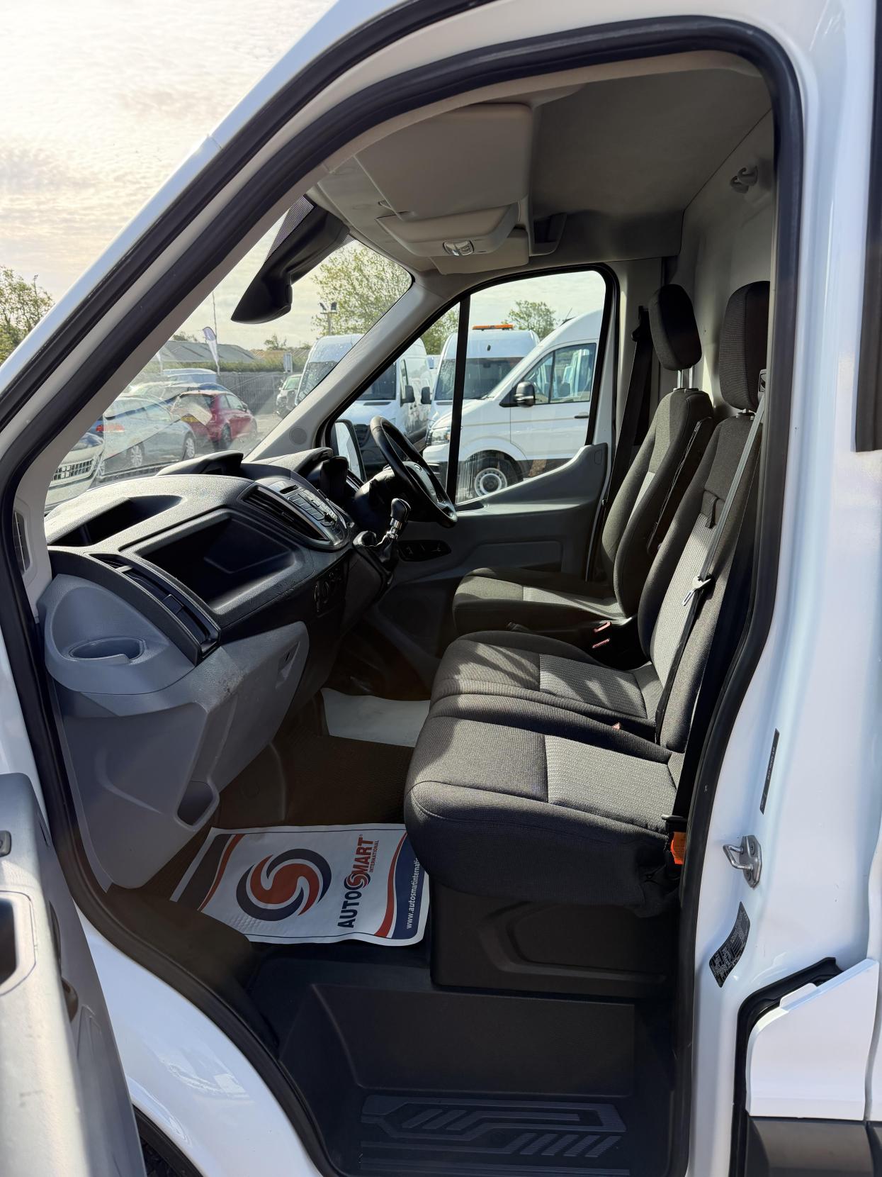 2017 Ford Transit 2.0 350 EcoBlue Panel Van 5dr Diesel Manual FWD L2 H2 Euro 6 (130 ps) - Thumbnail 31