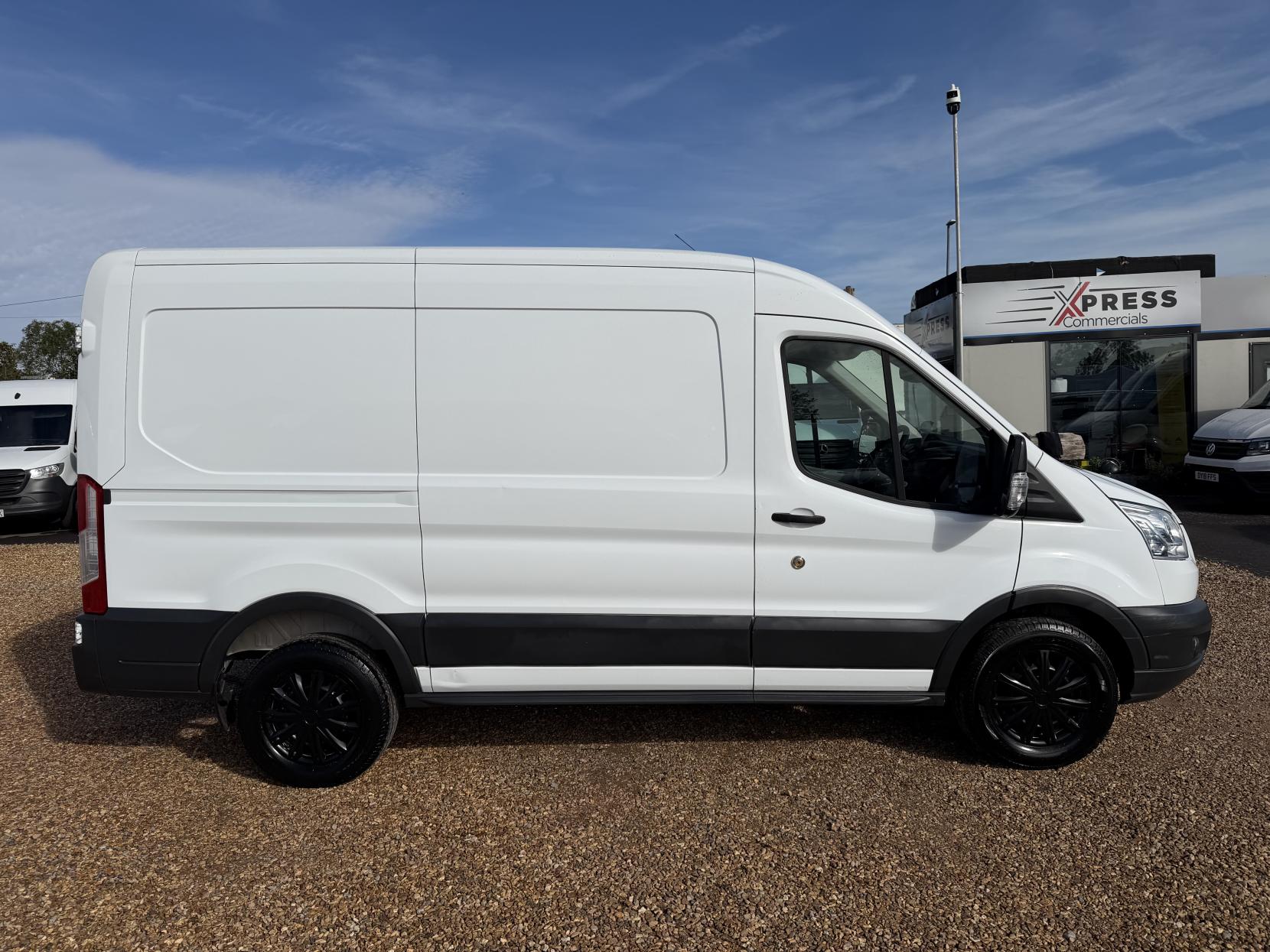 2017 Ford Transit 2.0 350 EcoBlue Panel Van 5dr Diesel Manual FWD L2 H2 Euro 6 (130 ps) - Thumbnail 12
