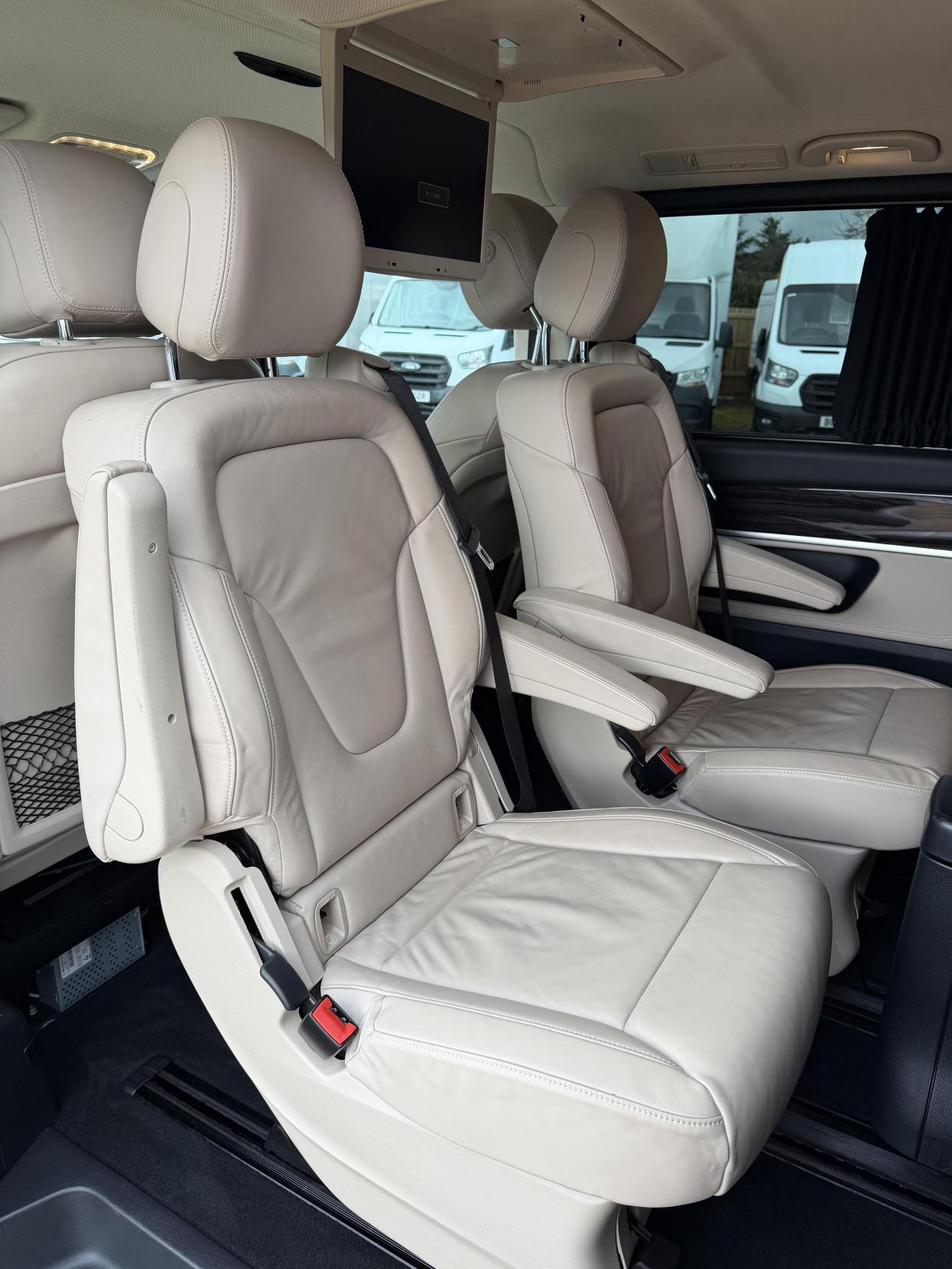 Mercedes-Benz V Class 2.0 V300d Sport MPV 5dr Diesel G-Tronic+ Euro 6 (s/s) XLWB (239 ps)