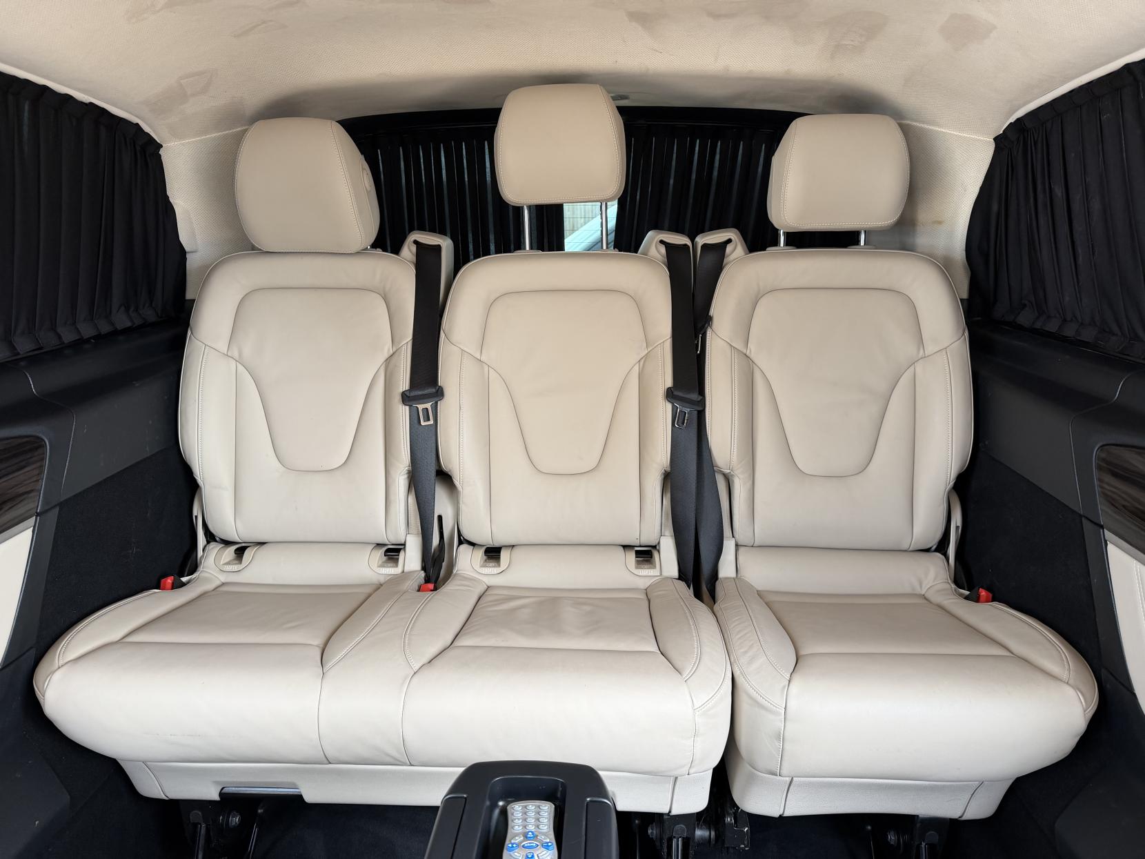 Mercedes-Benz V Class 2.0 V300d Sport MPV 5dr Diesel G-Tronic+ Euro 6 (s/s) XLWB (239 ps)