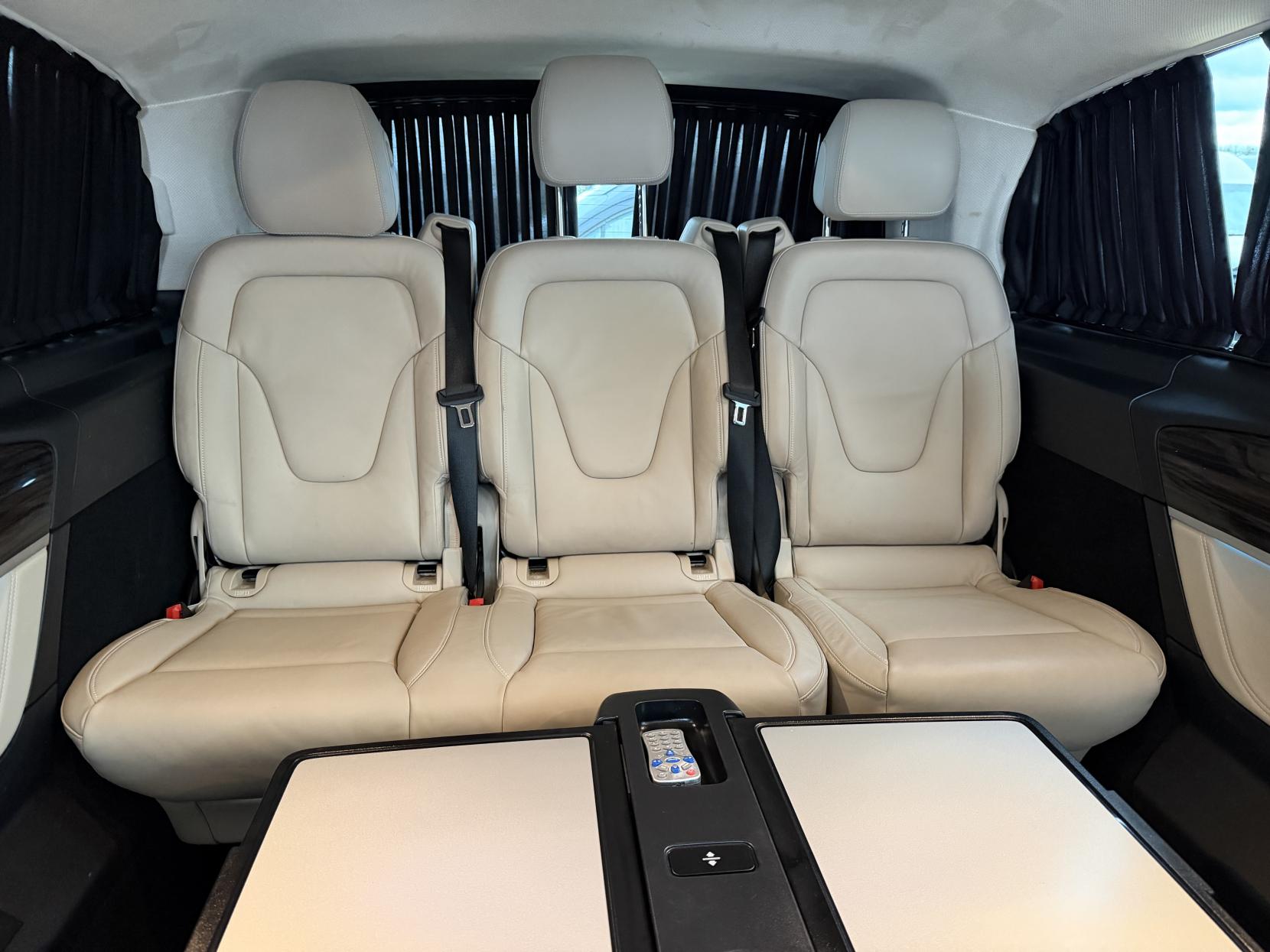 Mercedes-Benz V Class 2.0 V300d Sport MPV 5dr Diesel G-Tronic+ Euro 6 (s/s) XLWB (239 ps)