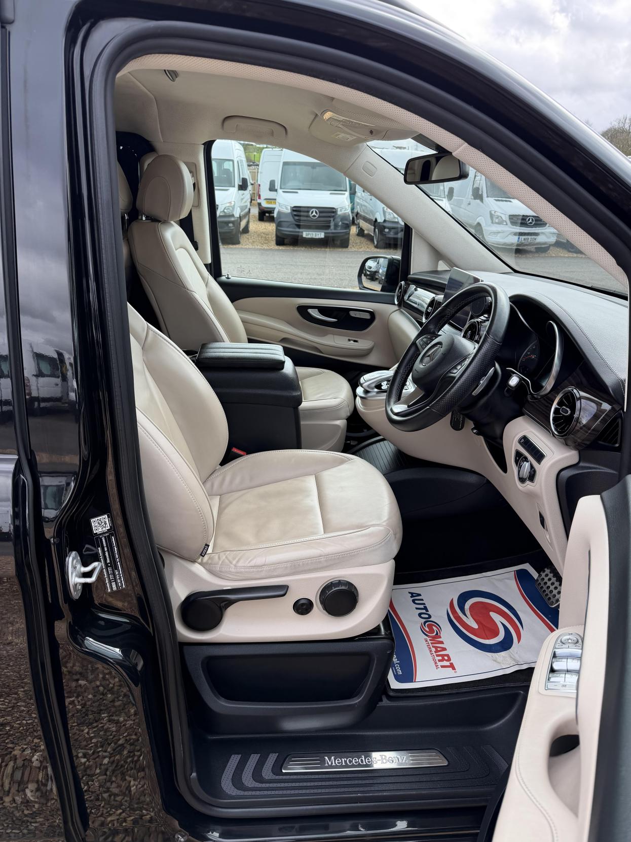 Mercedes-Benz V Class 2.0 V300d Sport MPV 5dr Diesel G-Tronic+ Euro 6 (s/s) XLWB (239 ps)