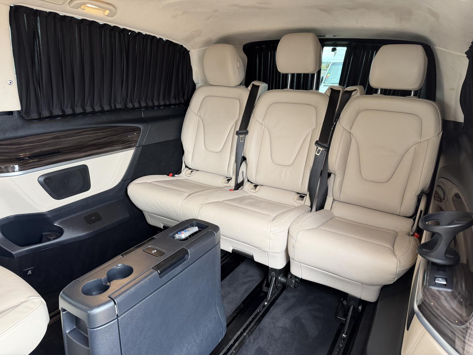 Mercedes-Benz V Class 2.0 V300d Sport MPV 5dr Diesel G-Tronic+ Euro 6 (s/s) XLWB (239 ps)