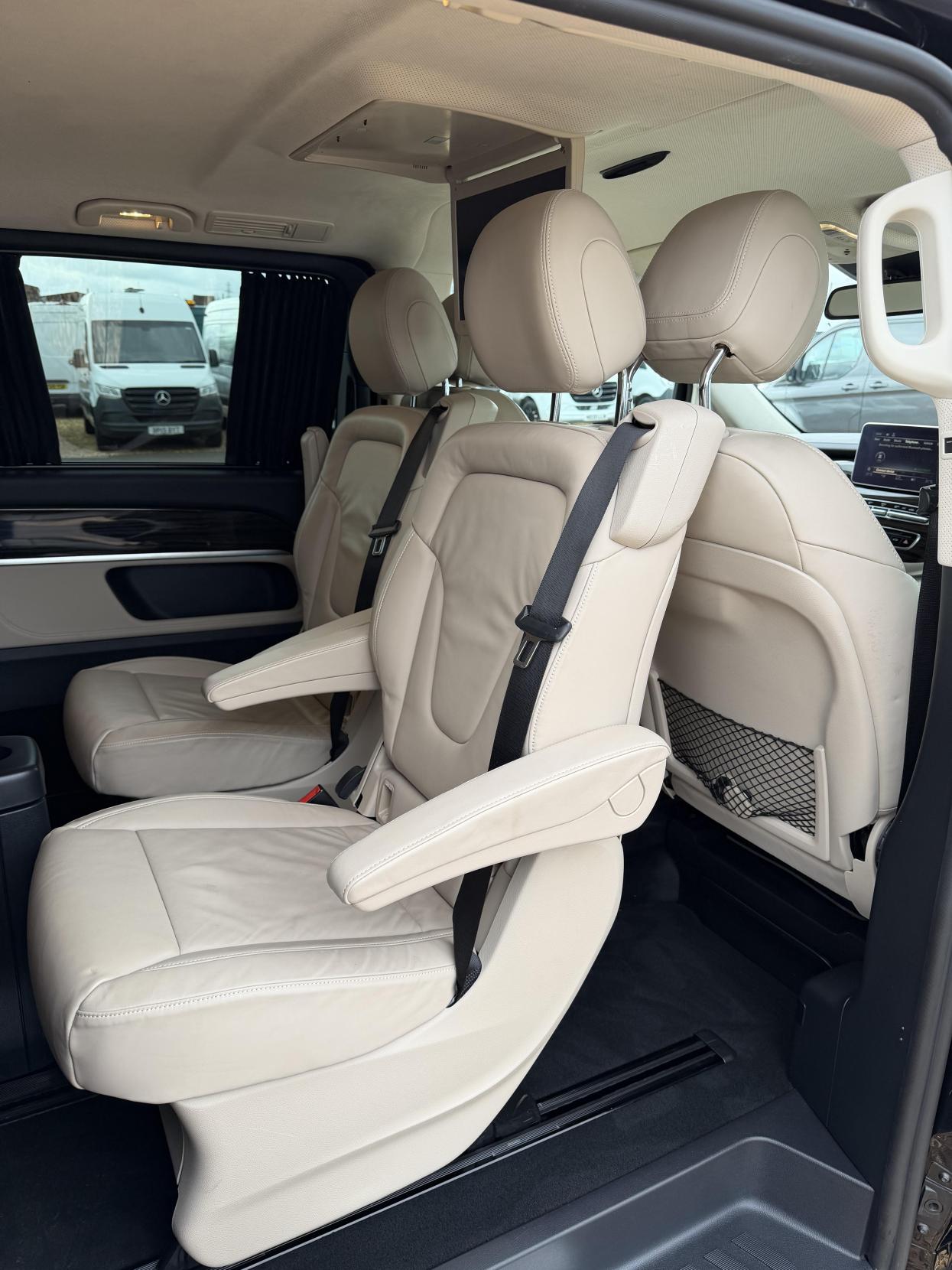 Mercedes-Benz V Class 2.0 V300d Sport MPV 5dr Diesel G-Tronic+ Euro 6 (s/s) XLWB (239 ps)