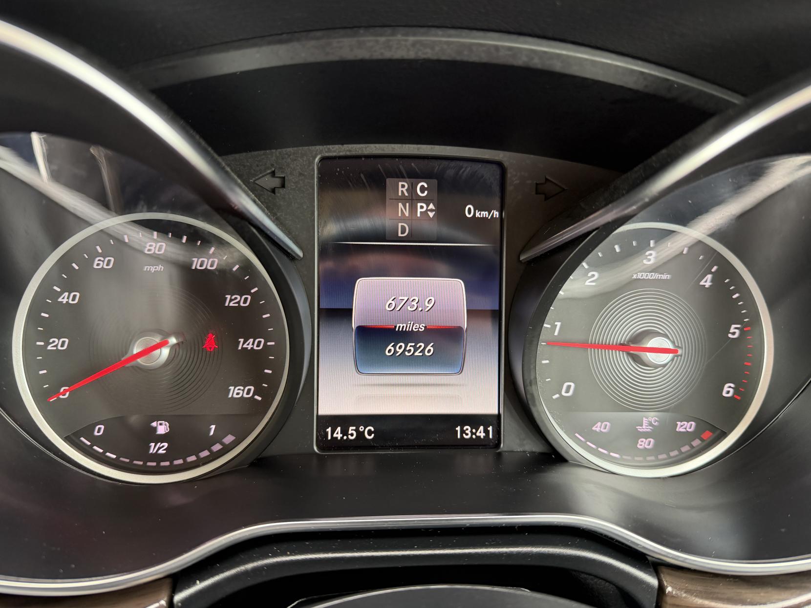 Mercedes-Benz V Class 2.0 V300d Sport MPV 5dr Diesel G-Tronic+ Euro 6 (s/s) XLWB (239 ps)