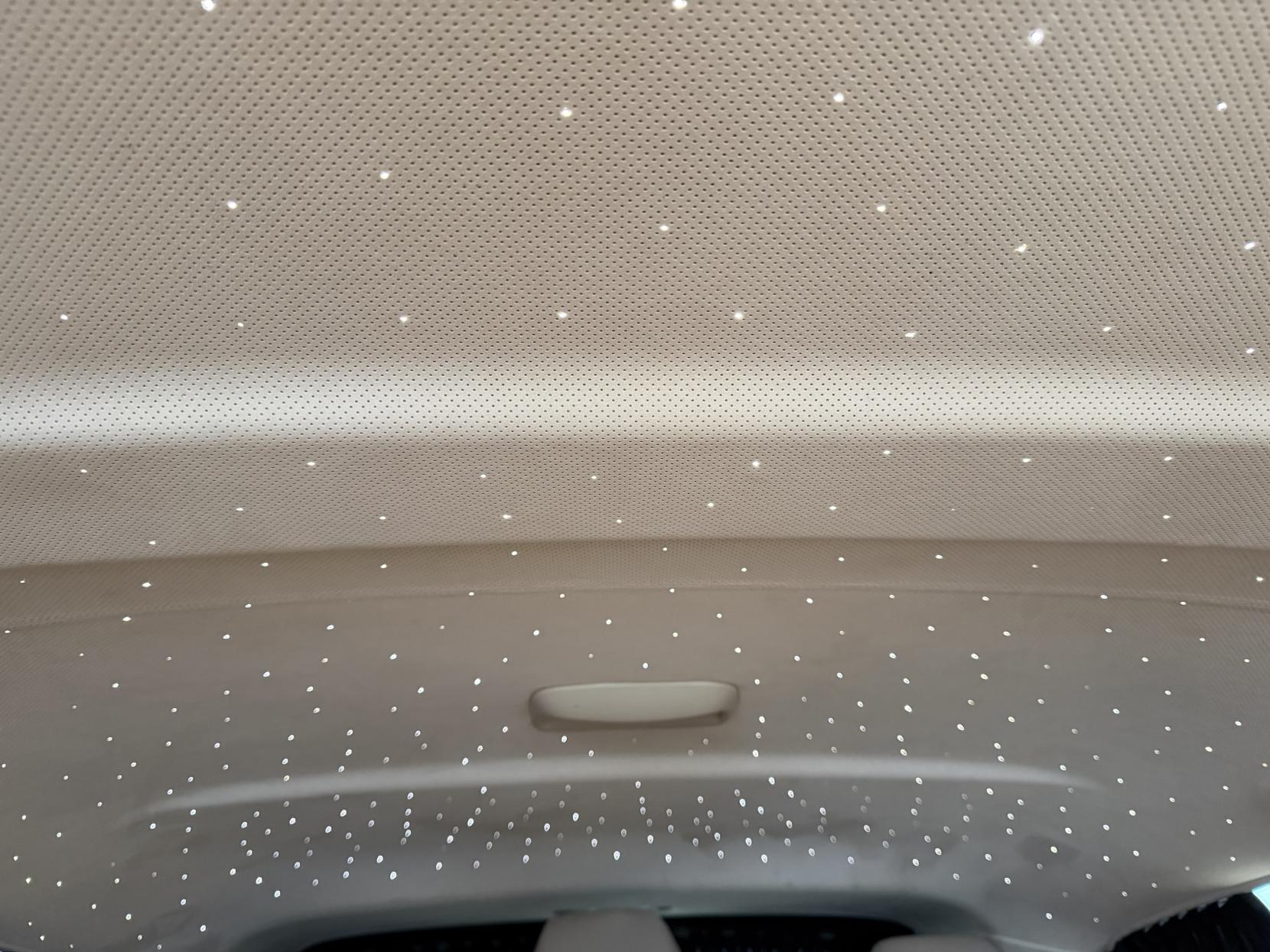 Mercedes-Benz V Class 2.0 V300d Sport MPV 5dr Diesel G-Tronic+ Euro 6 (s/s) XLWB (239 ps)