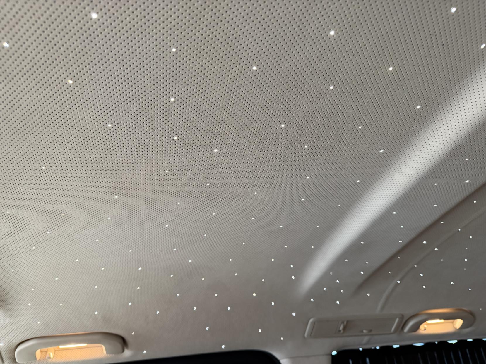 Mercedes-Benz V Class 2.0 V300d Sport MPV 5dr Diesel G-Tronic+ Euro 6 (s/s) XLWB (239 ps)