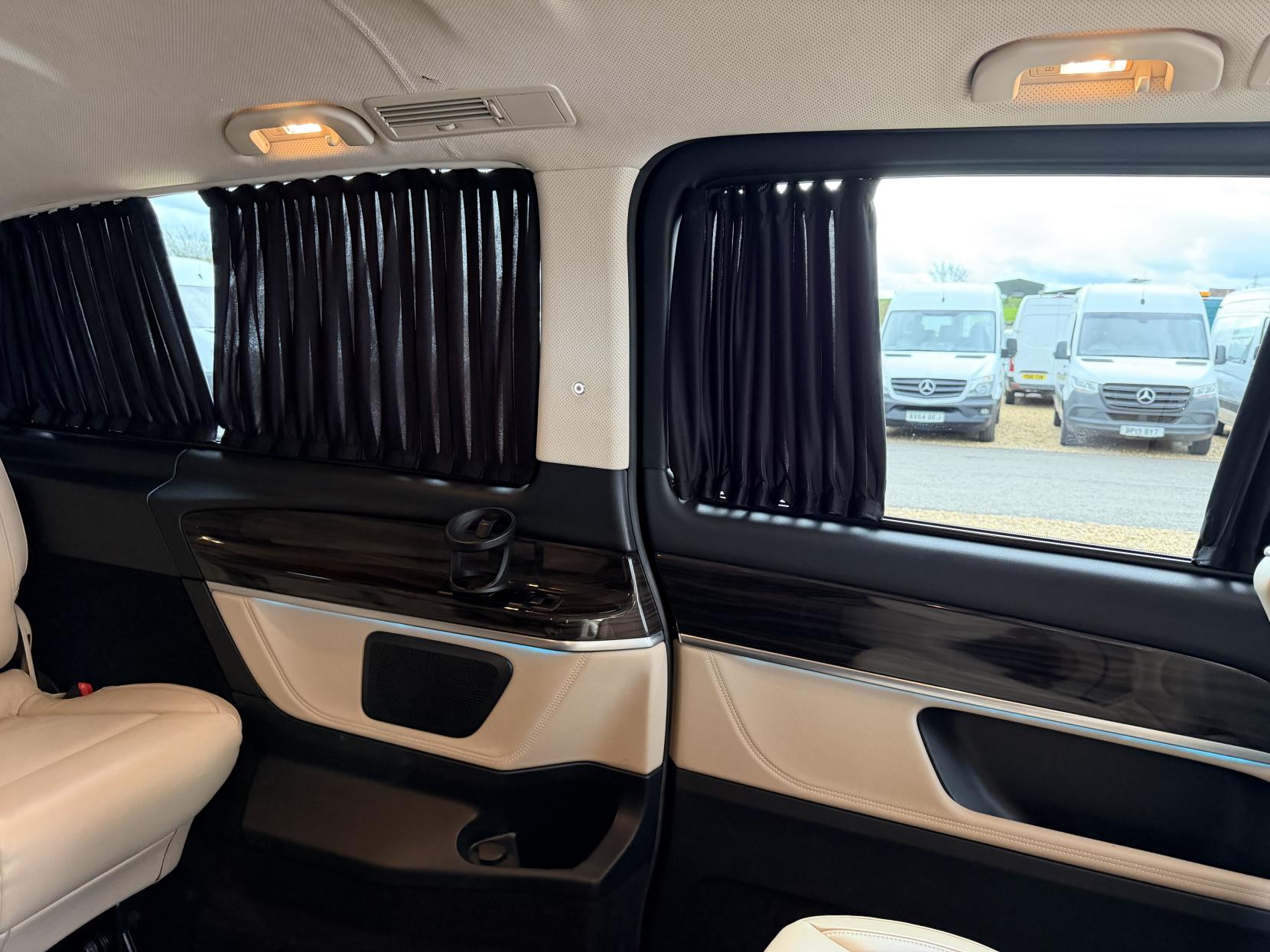 Mercedes-Benz V Class 2.0 V300d Sport MPV 5dr Diesel G-Tronic+ Euro 6 (s/s) XLWB (239 ps)