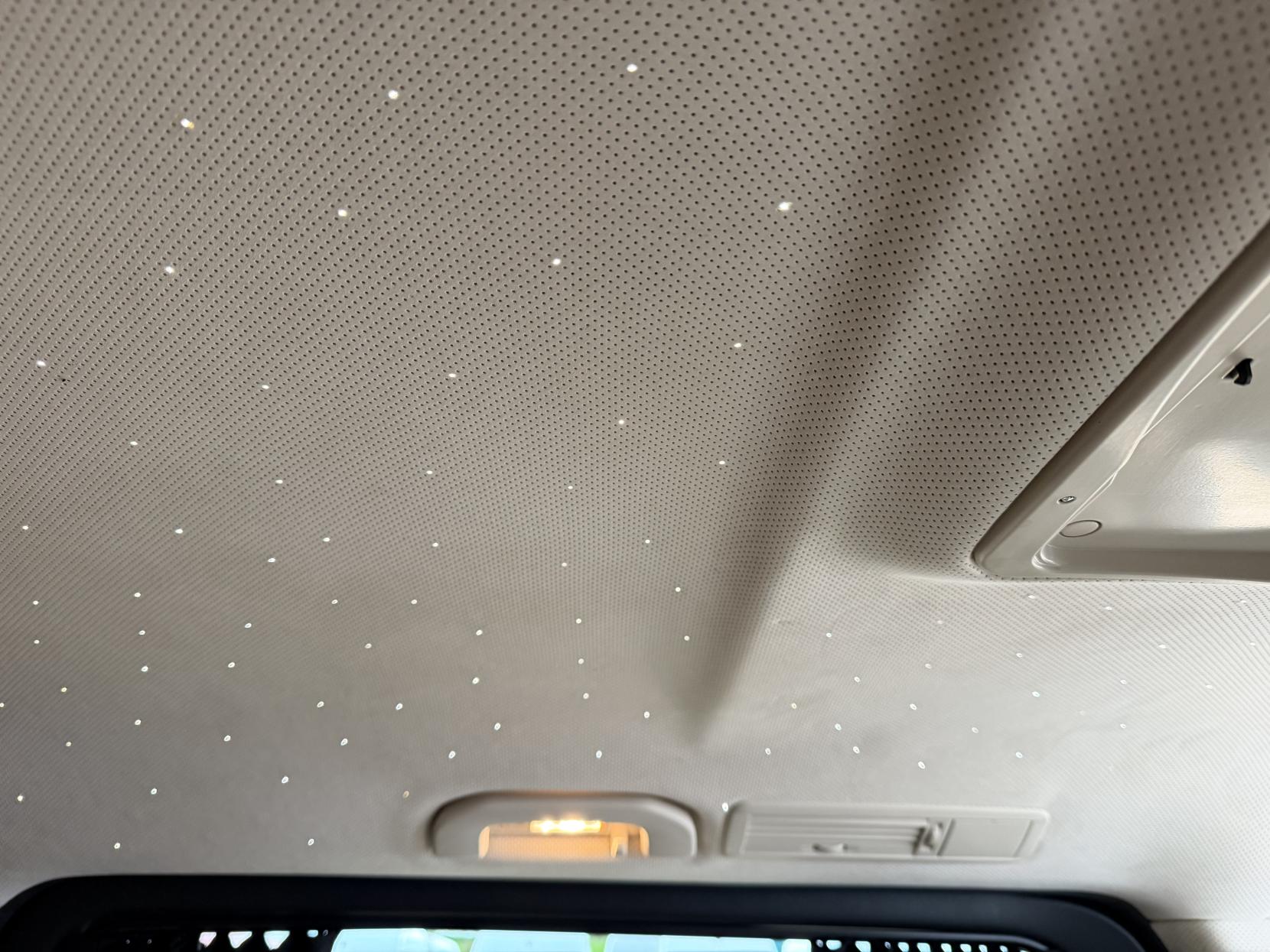 Mercedes-Benz V Class 2.0 V300d Sport MPV 5dr Diesel G-Tronic+ Euro 6 (s/s) XLWB (239 ps)