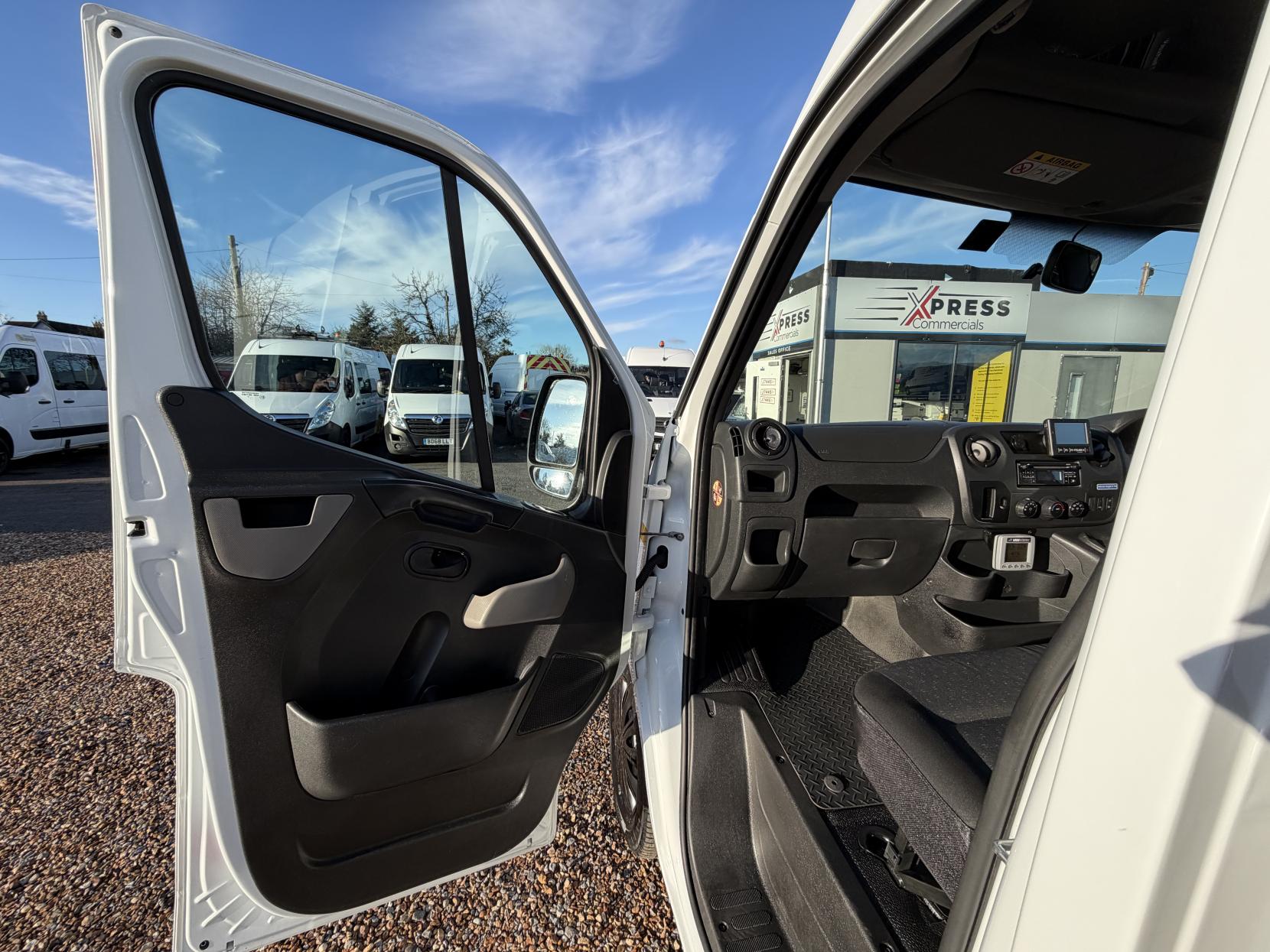 Vauxhall Movano 2.3 CDTi 3500 Panel Van 5dr Diesel Manual FWD L2 H2 Euro 6 (130 ps)