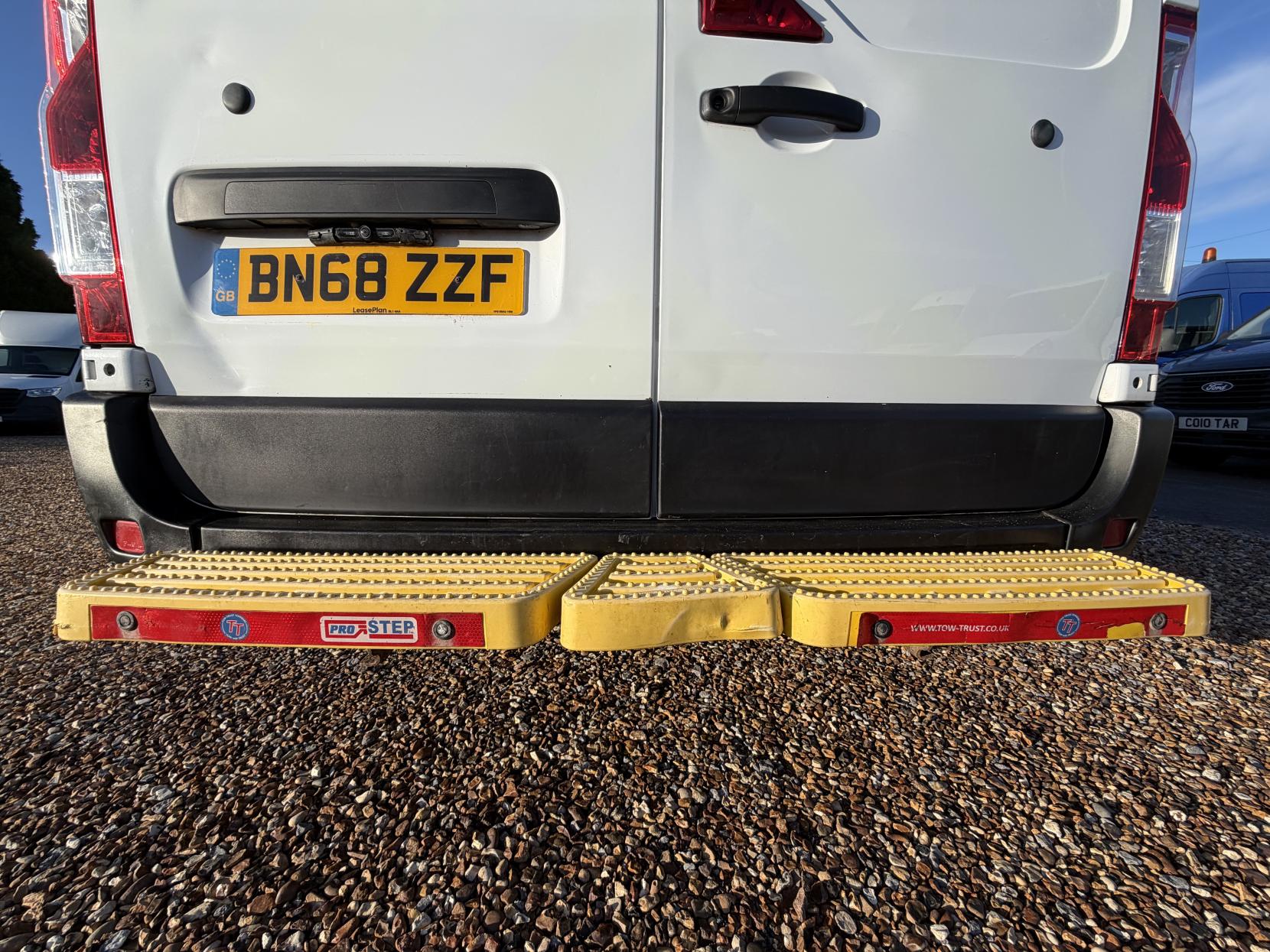 Vauxhall Movano 2.3 CDTi 3500 Panel Van 5dr Diesel Manual FWD L2 H2 Euro 6 (130 ps)