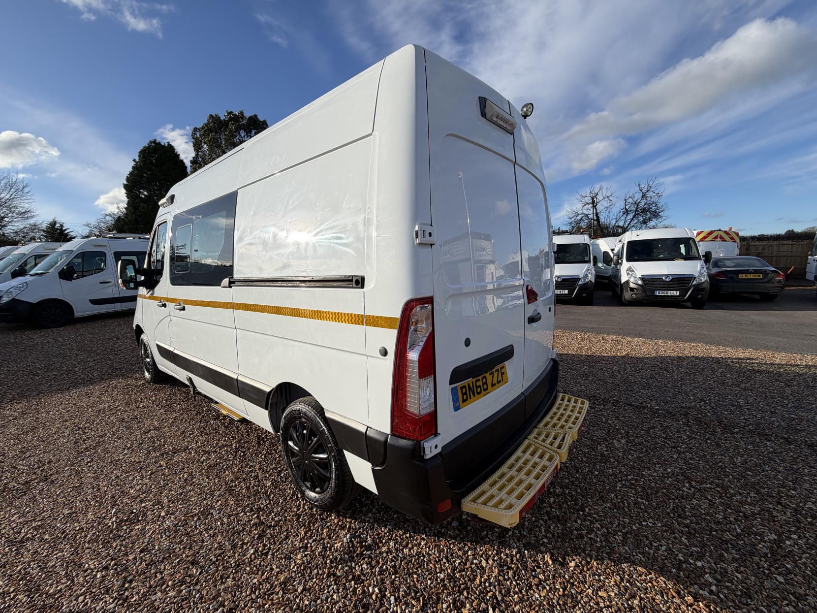 Vauxhall Movano 2.3 CDTi 3500 Panel Van 5dr Diesel Manual FWD L2 H2 Euro 6 (130 ps)