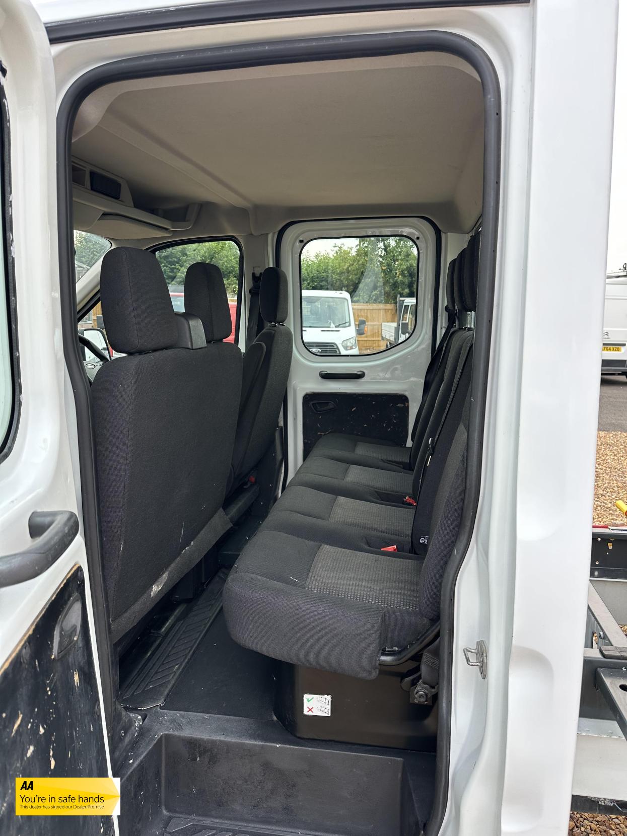 Ford Transit 2.2 TDCi 350 Chassis Double Cab 4dr Diesel Manual RWD L3 H1 Euro 5 (DRW) (125 ps)