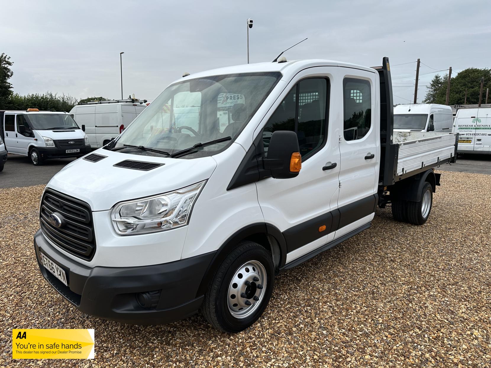 Ford Transit 2.2 TDCi 350 Chassis Double Cab 4dr Diesel Manual RWD L3 H1 Euro 5 (DRW) (125 ps)