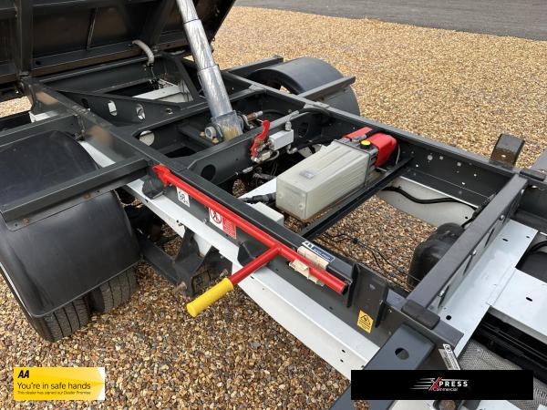 Ford Transit tipper  2.2 TDCi 350 Chassis Double Cab Tipper  4dr Diesel Manual RWD L3 H1 Euro 5 (DRW) (125 ps)