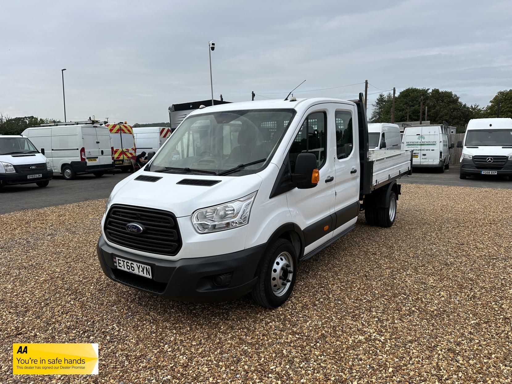 Ford Transit 2.2 TDCi 350 Chassis Double Cab 4dr Diesel Manual RWD L3 H1 Euro 5 (DRW) (125 ps)