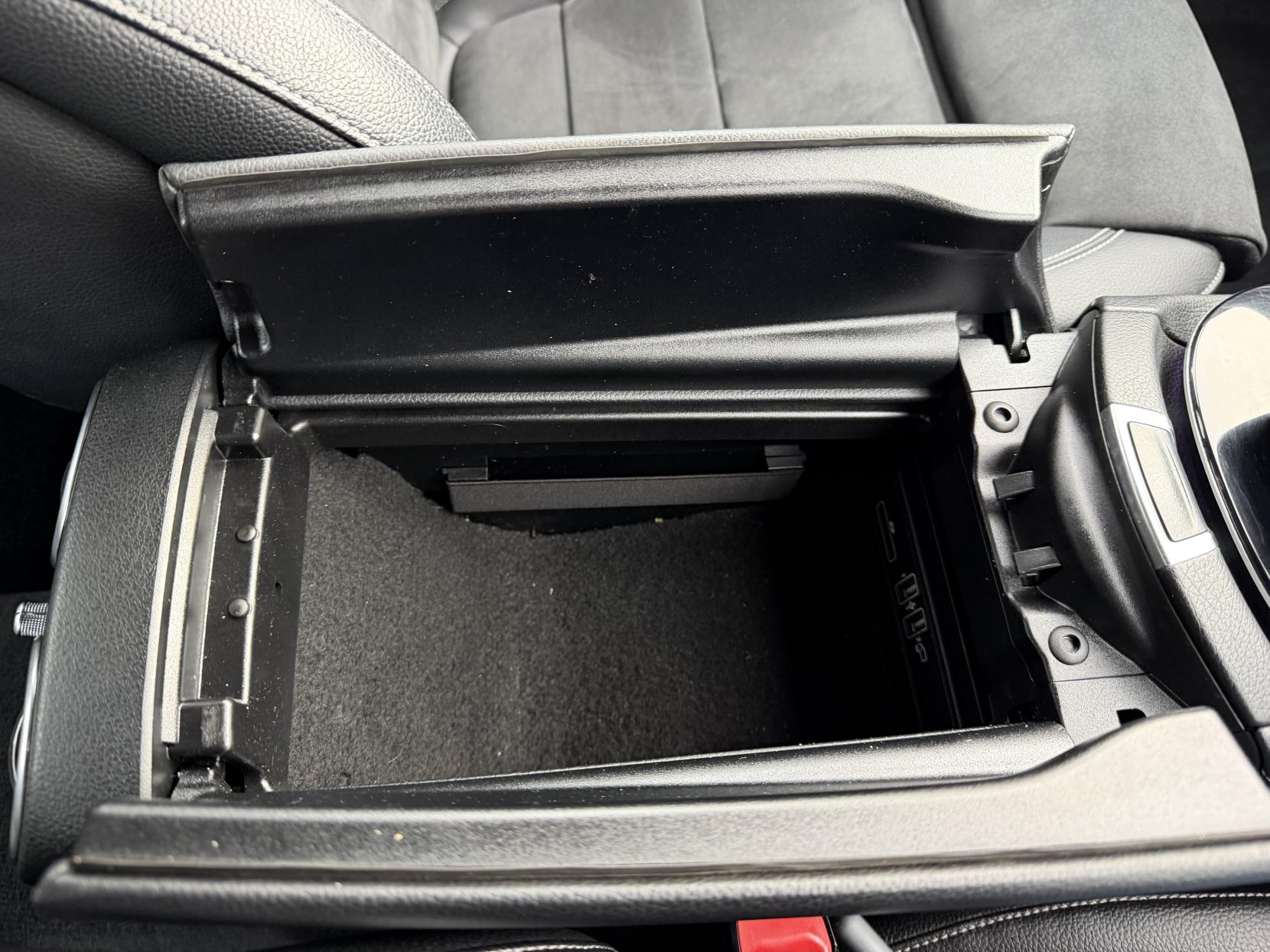 Mercedes-Benz E Class 2.0 E200d AMG Line Saloon 4dr Diesel G-Tronic+ Euro 6 (s/s) (150 ps)