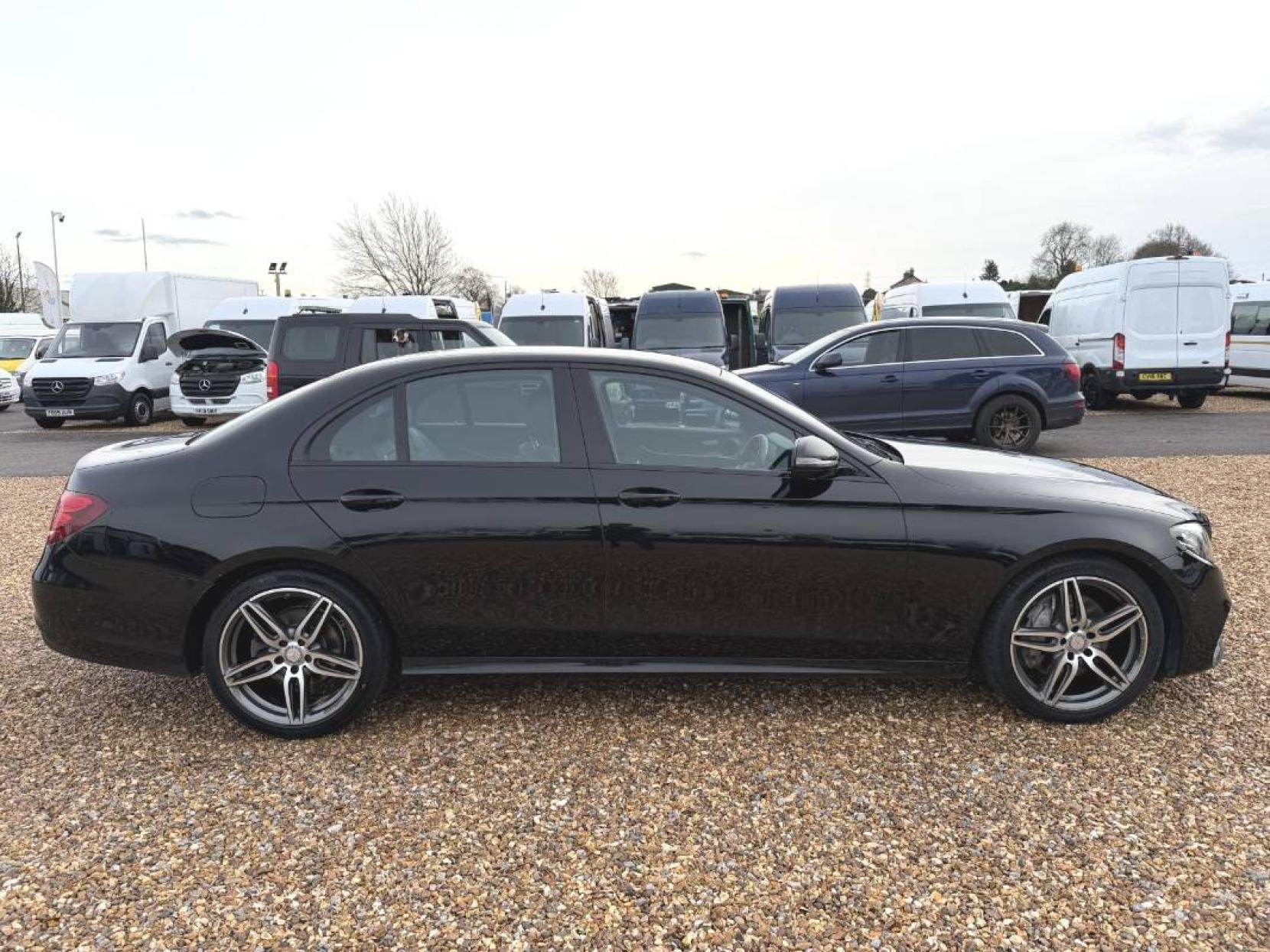 Mercedes-Benz E Class 2.0 E200d AMG Line Saloon 4dr Diesel G-Tronic+ Euro 6 (s/s) (150 ps)