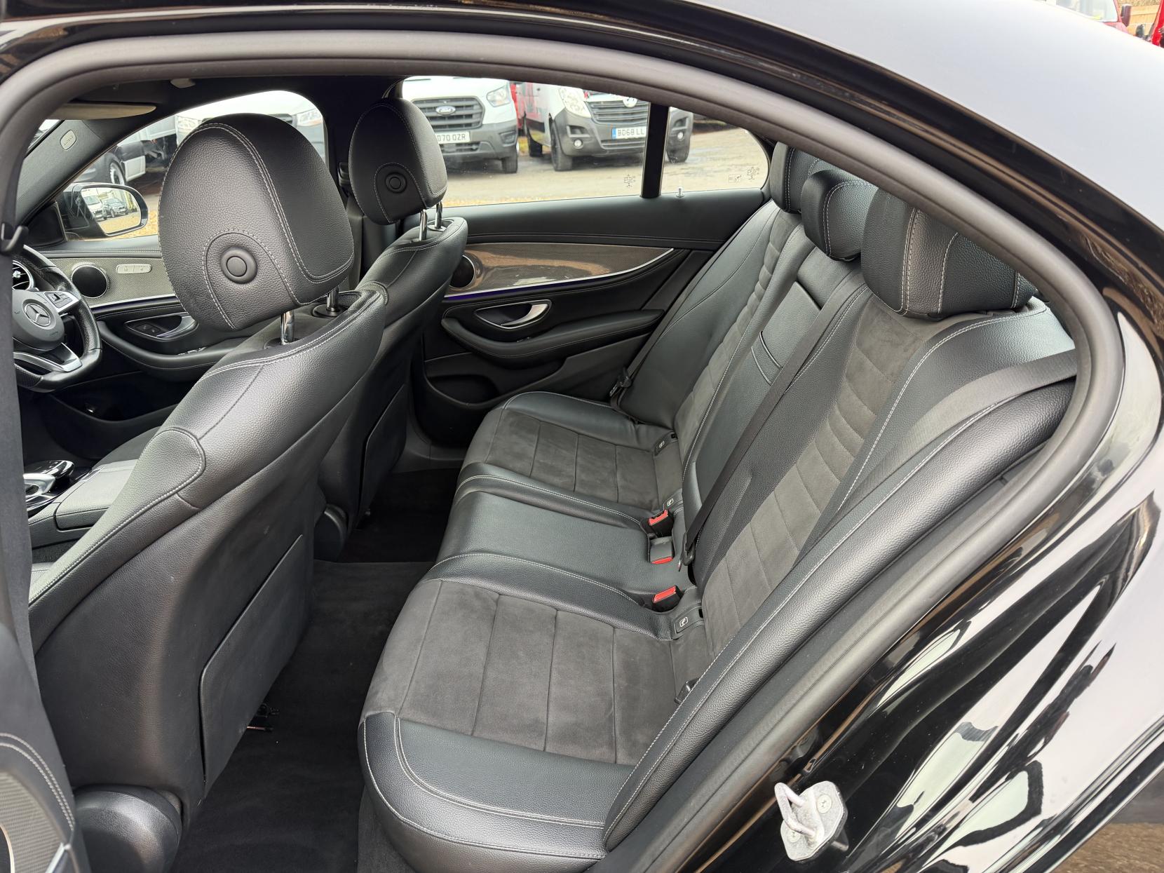 Mercedes-Benz E Class 2.0 E200d AMG Line Saloon 4dr Diesel G-Tronic+ Euro 6 (s/s) (150 ps)