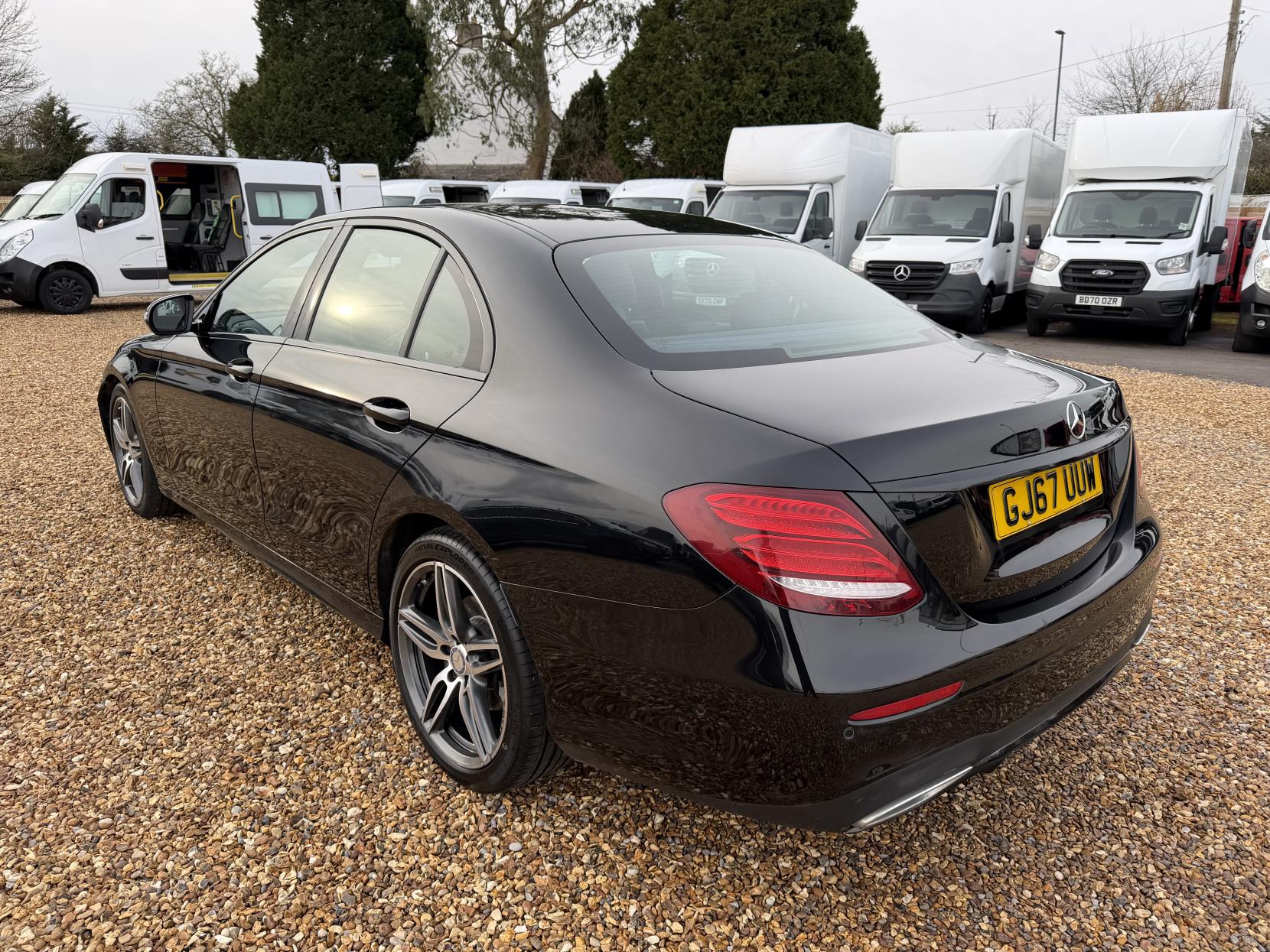 Mercedes-Benz E Class 2.0 E200d AMG Line Saloon 4dr Diesel G-Tronic+ Euro 6 (s/s) (150 ps)