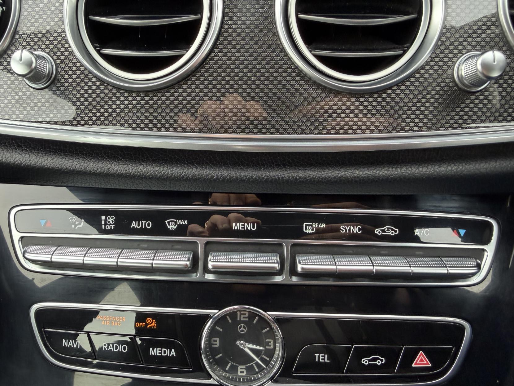 Mercedes-Benz E Class 2.0 E200d AMG Line Saloon 4dr Diesel G-Tronic+ Euro 6 (s/s) (150 ps)