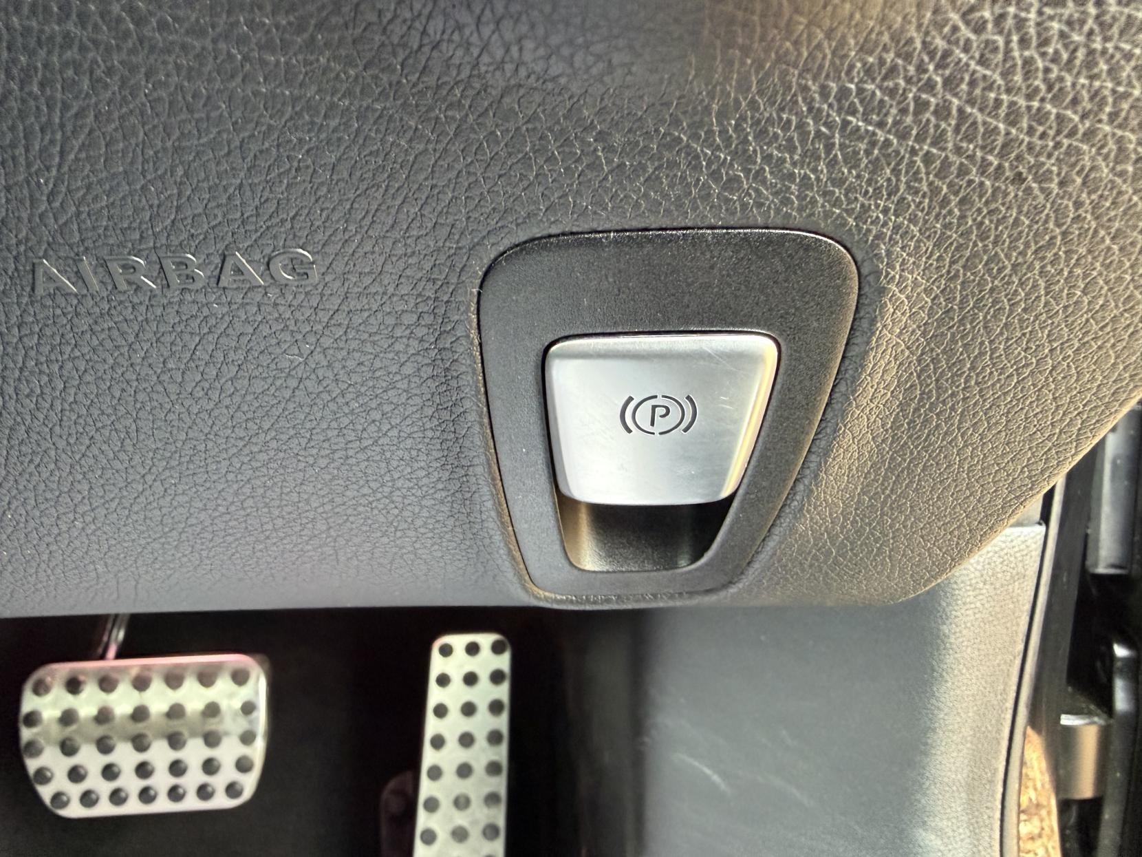 Mercedes-Benz E Class 2.0 E200d AMG Line Saloon 4dr Diesel G-Tronic+ Euro 6 (s/s) (150 ps)