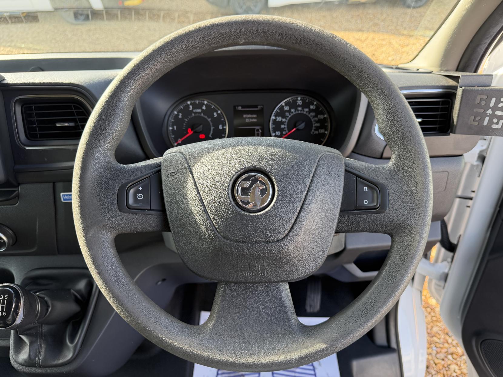 Vauxhall Movano 2.3 CDTi 3500 BiTurbo Edition Panel Van 5dr Diesel Manual FWD L2 H2 Euro 6 (135 ps)