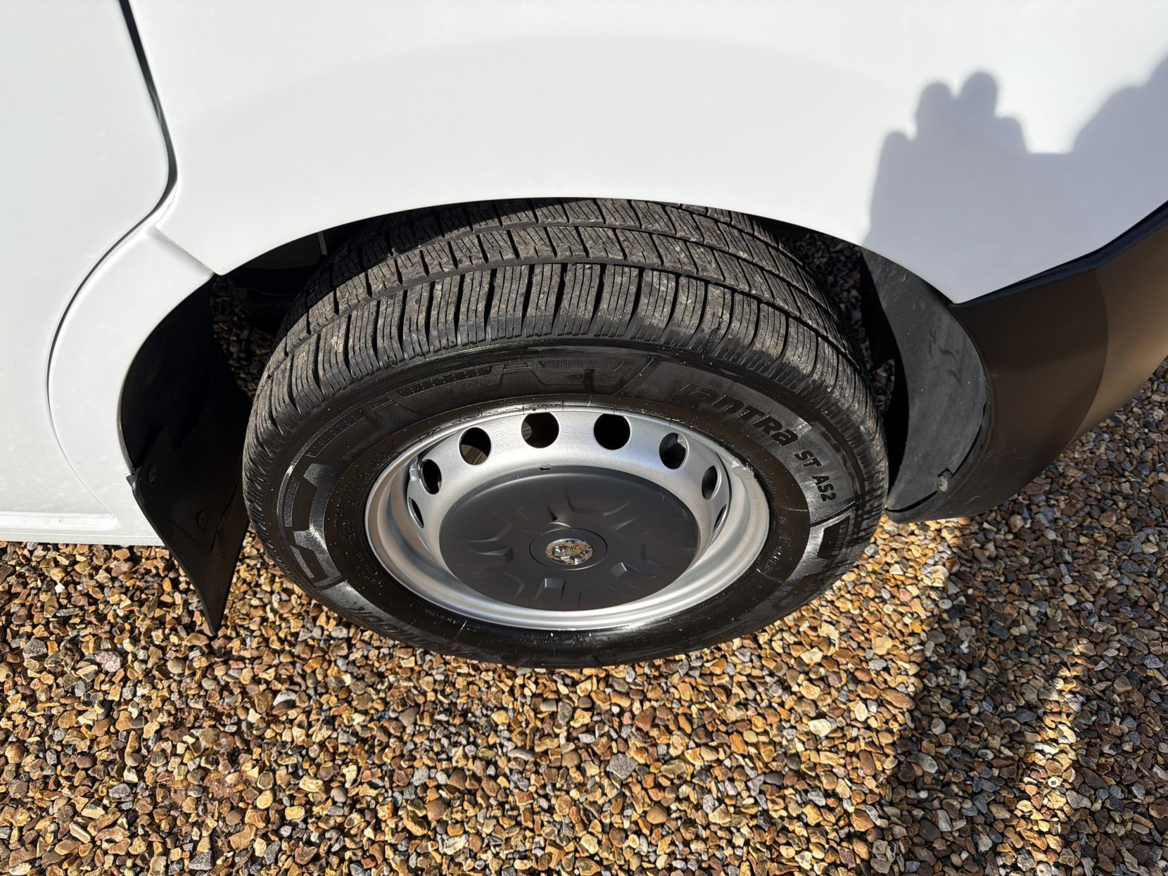 Vauxhall Movano 2.3 CDTi 3500 BiTurbo Edition Panel Van 5dr Diesel Manual FWD L2 H2 Euro 6 (135 ps)