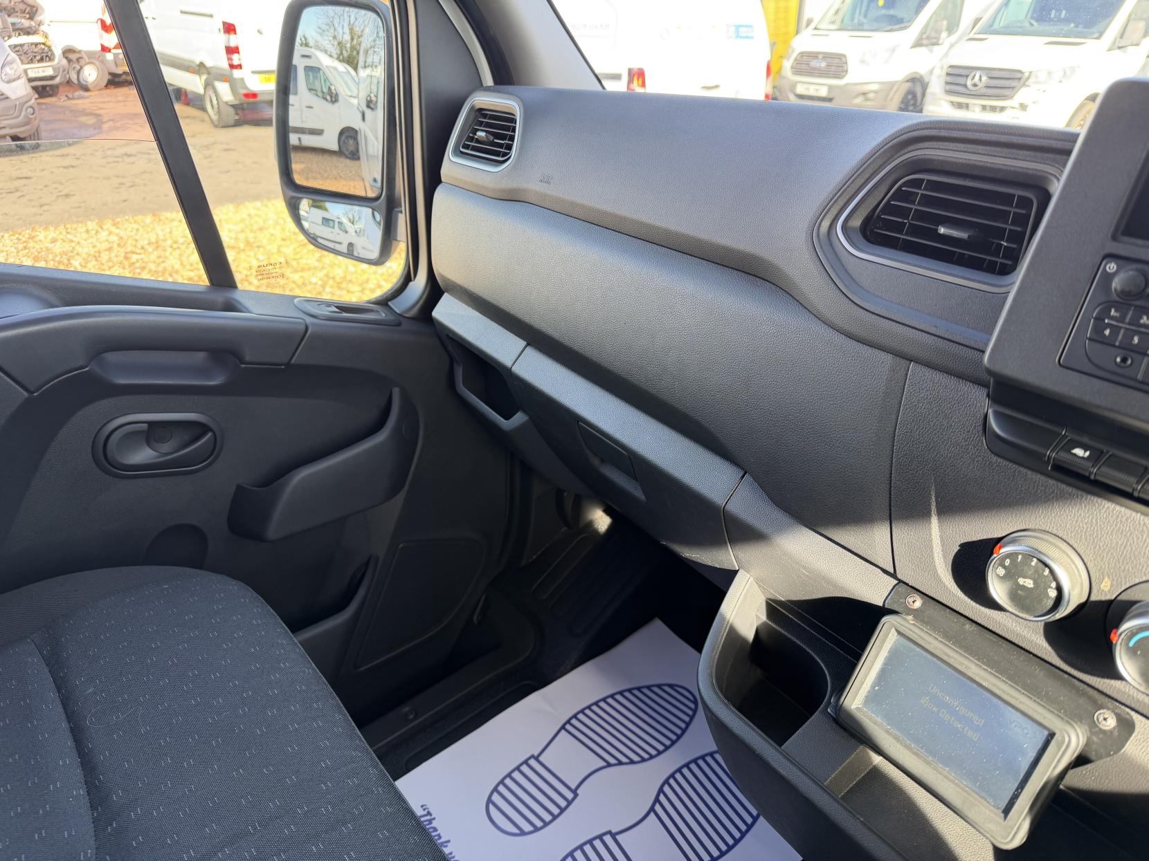 Vauxhall Movano 2.3 CDTi 3500 BiTurbo Edition Panel Van 5dr Diesel Manual FWD L2 H2 Euro 6 (135 ps)