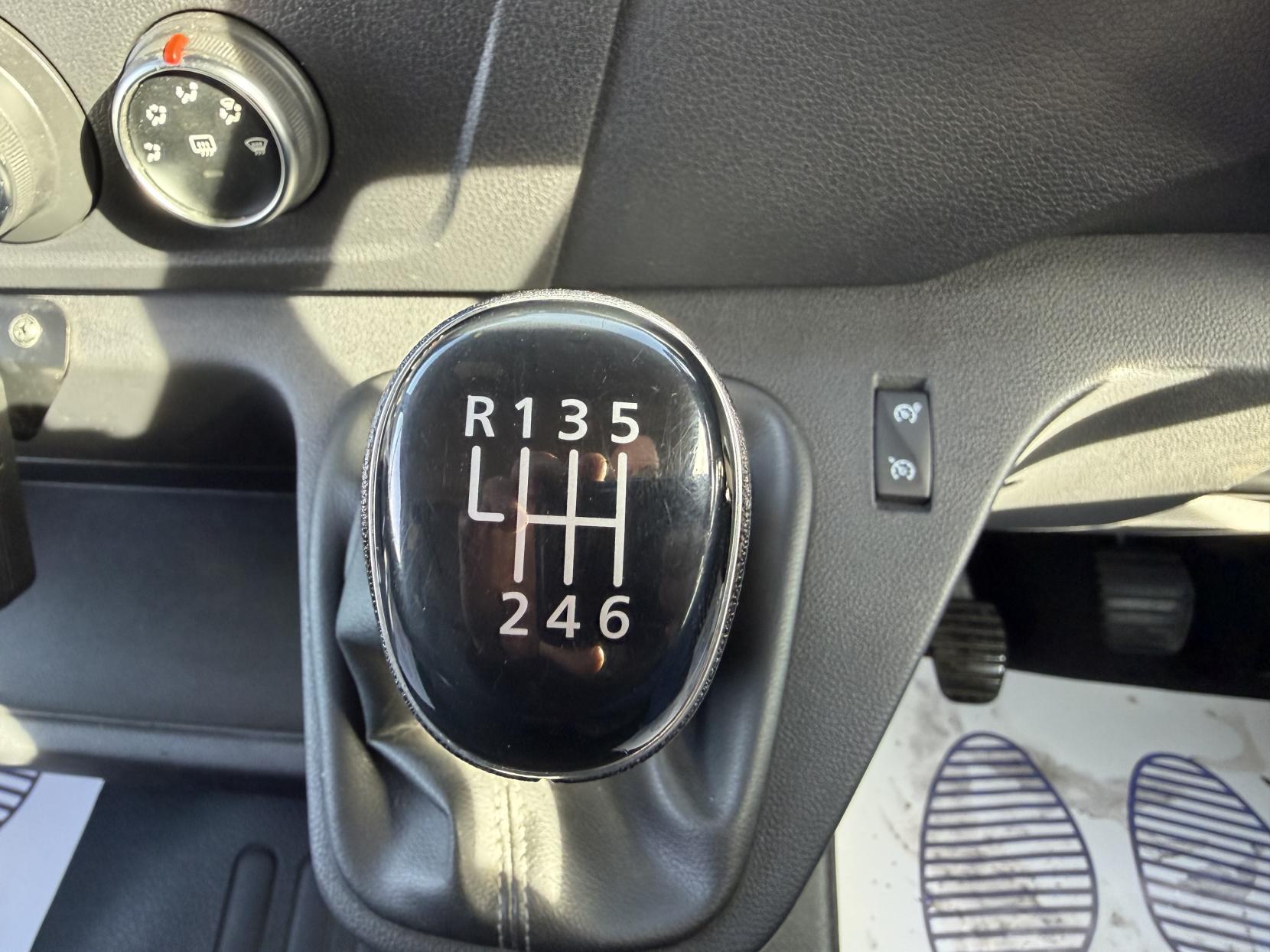 Vauxhall Movano 2.3 CDTi 3500 BiTurbo Edition Panel Van 5dr Diesel Manual FWD L2 H2 Euro 6 (135 ps)