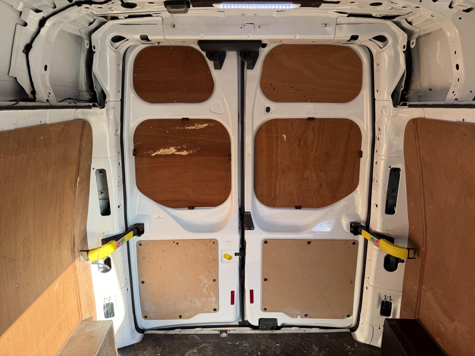 Ford Transit Custom 2.2 TDCi 290 Panel Van 5dr Diesel Manual L1 H1 (186 g/km, 98 bhp)