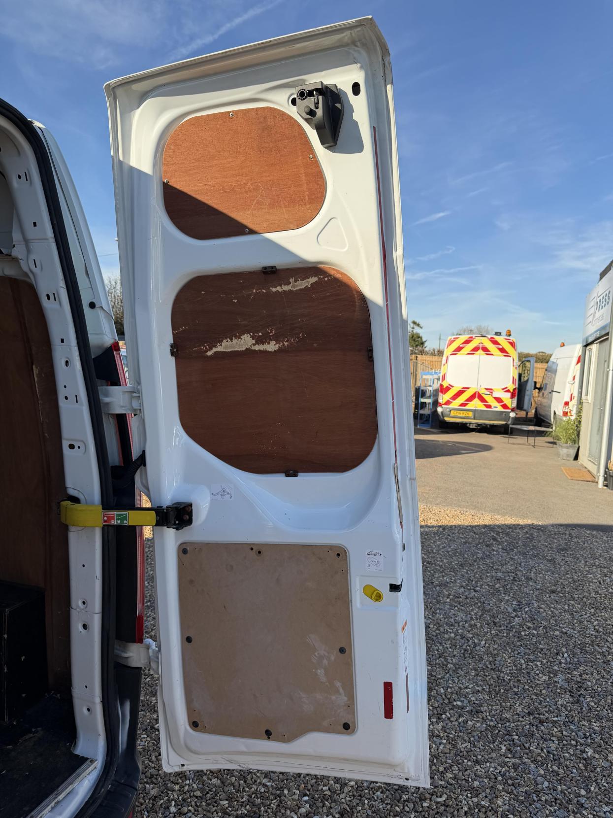 Ford Transit Custom 2.2 TDCi 290 Panel Van 5dr Diesel Manual L1 H1 (186 g/km, 98 bhp)