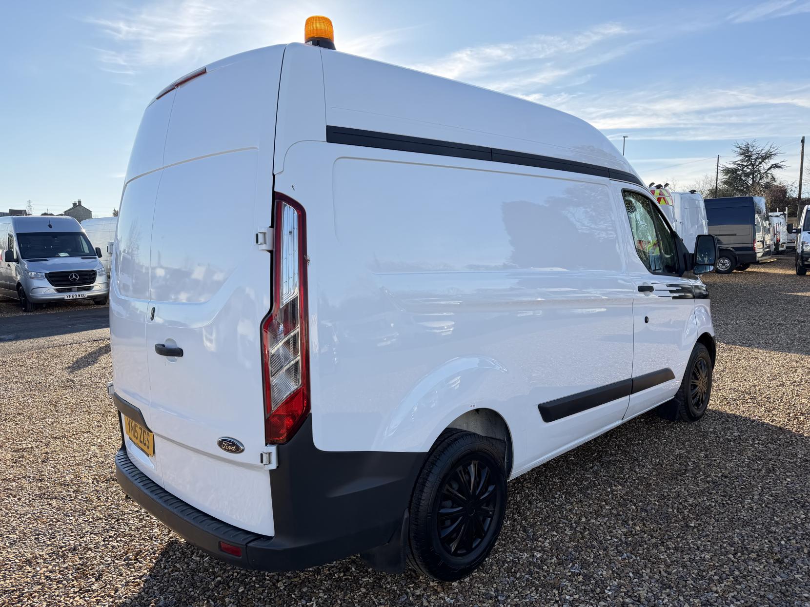 Ford Transit Custom 2.2 TDCi 290 Panel Van 5dr Diesel Manual L1 H1 (186 g/km, 98 bhp)