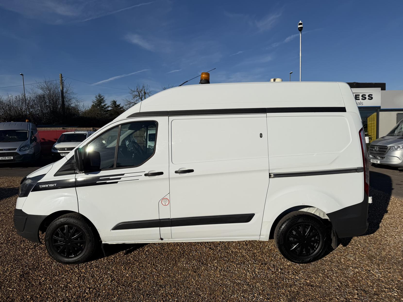 Ford Transit Custom 2.2 TDCi 290 Panel Van 5dr Diesel Manual L1 H1 (186 g/km, 98 bhp)
