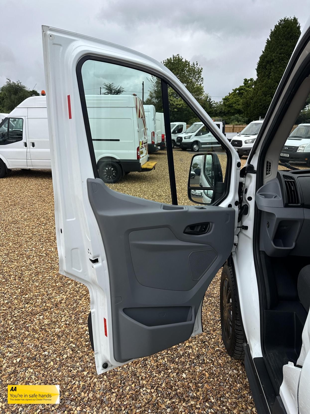 Ford Transit 2.0 350 EcoBlue Panel Van 5dr Diesel Manual RWD L2 H3 Euro 6 (130 ps)