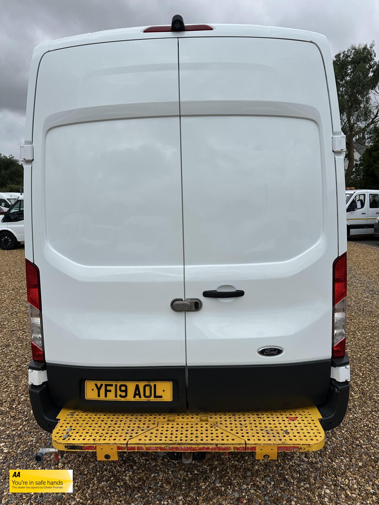 Ford Transit 2.0 350 EcoBlue Panel Van 5dr Diesel Manual RWD L2 H3 Euro 6 (130 ps)
