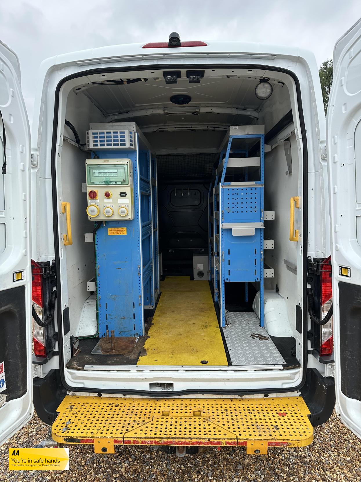 Ford Transit 2.0 350 EcoBlue Panel Van 5dr Diesel Manual RWD L2 H3 Euro 6 (130 ps)