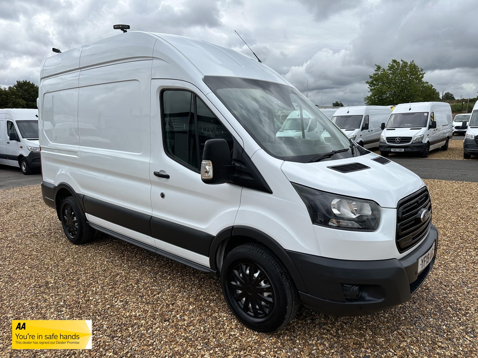 Ford Transit 2.0 350 EcoBlue Panel Van 5dr Diesel Manual RWD L2 H3 Euro 6 (130 ps)