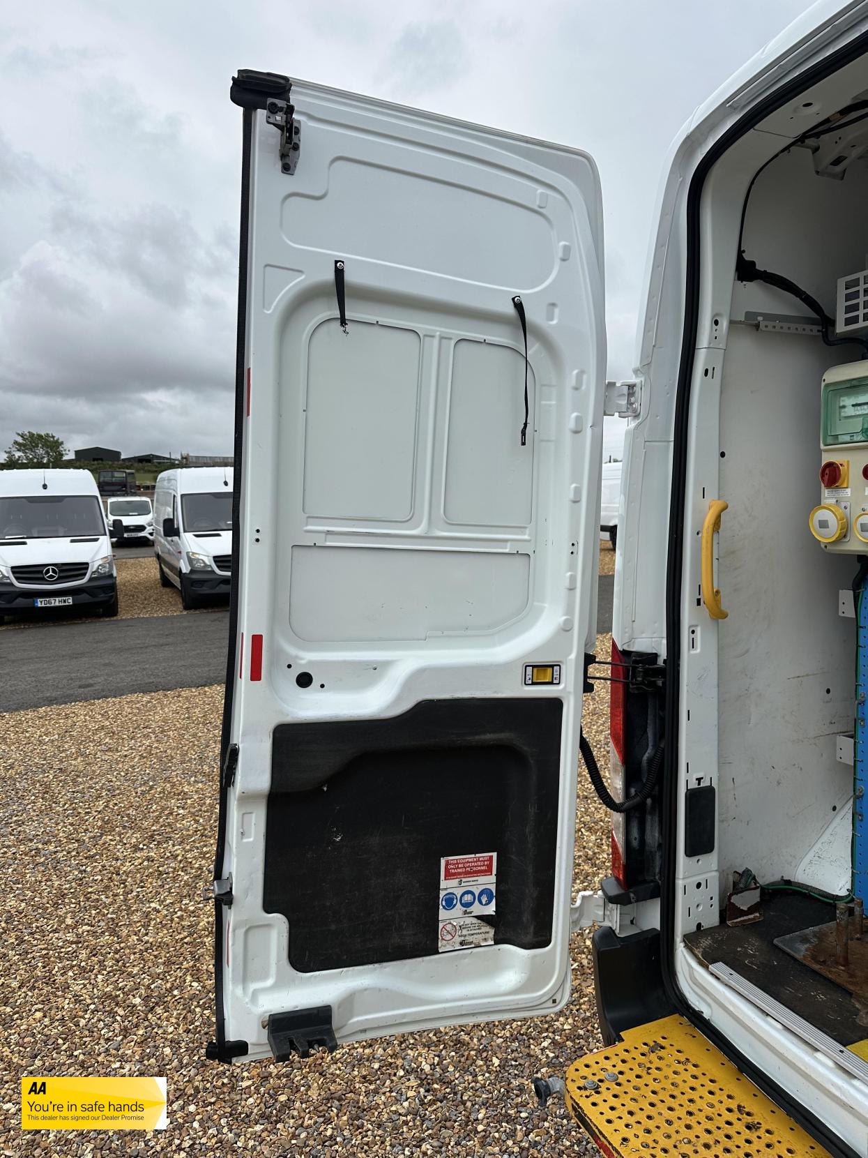 Ford Transit 2.0 350 EcoBlue Panel Van 5dr Diesel Manual RWD L2 H3 Euro 6 (130 ps)