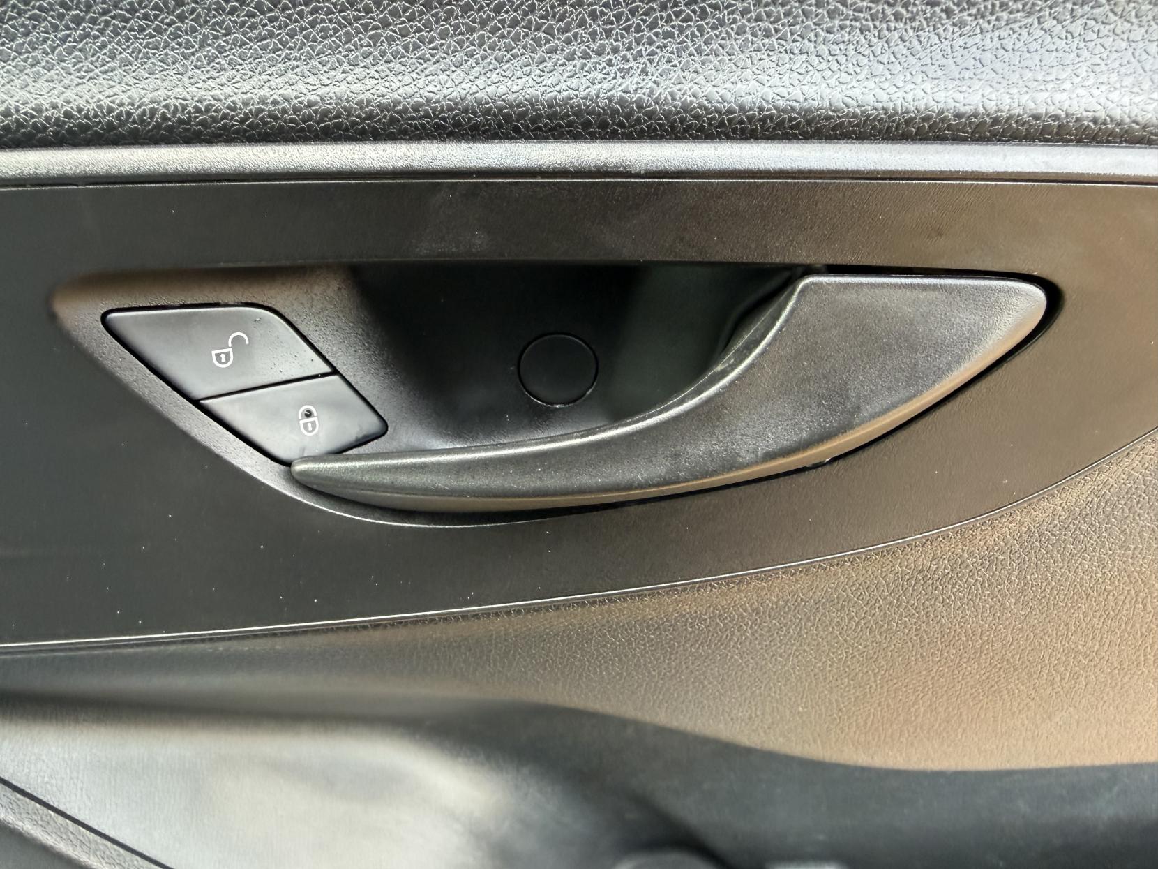 Mercedes-Benz Sprinter 2.1 316 CDI Panel Van 5dr Diesel Manual RWD L2 H2 Euro 6 (163 ps)