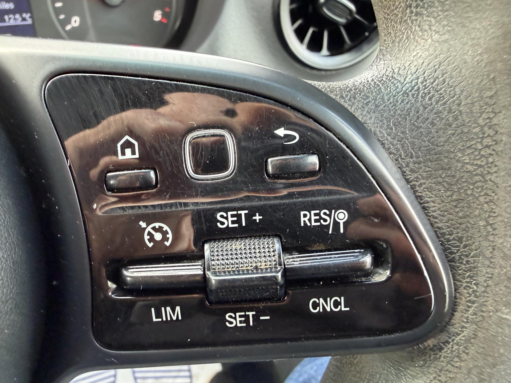 Mercedes-Benz Sprinter 2.1 316 CDI Panel Van 5dr Diesel Manual RWD L2 H2 Euro 6 (163 ps)