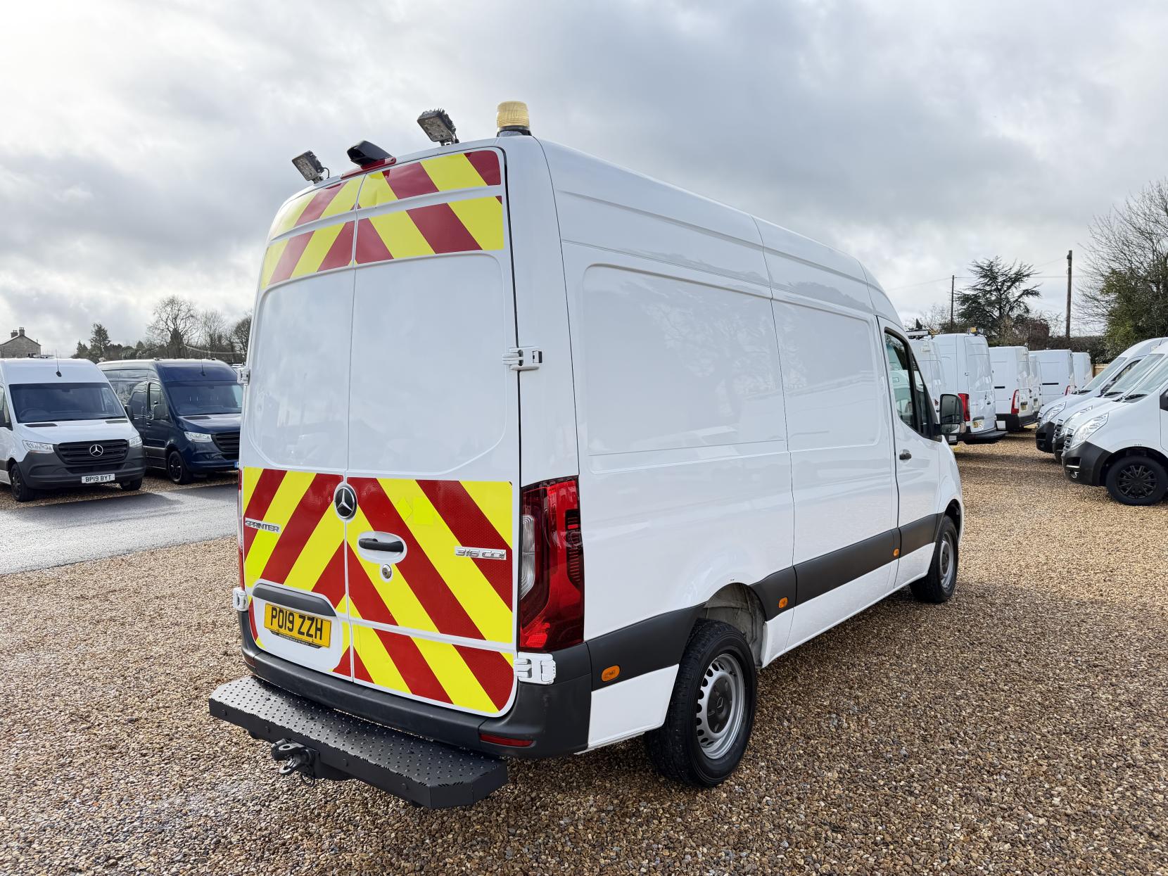 Mercedes-Benz Sprinter 2.1 316 CDI Panel Van 5dr Diesel Manual RWD L2 H2 Euro 6 (163 ps)