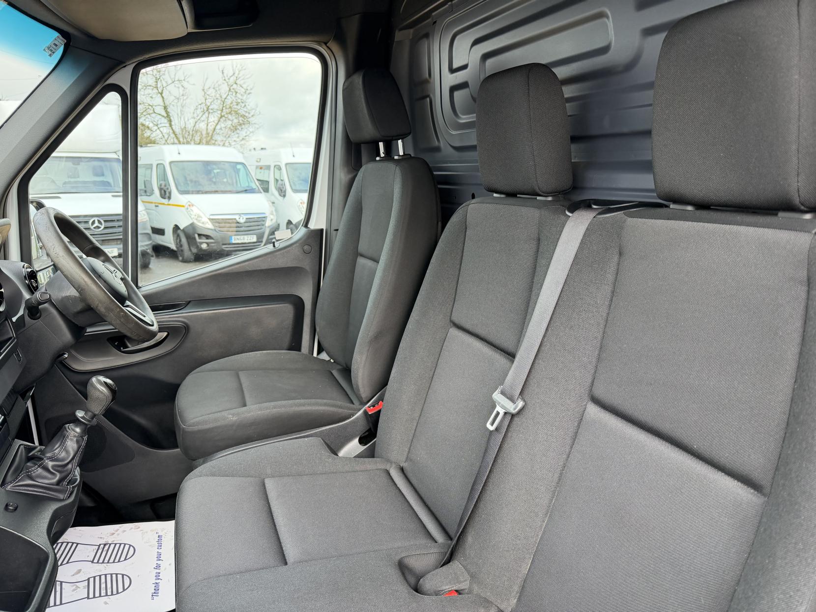 Mercedes-Benz Sprinter 2.1 316 CDI Panel Van 5dr Diesel Manual RWD L2 H2 Euro 6 (163 ps)