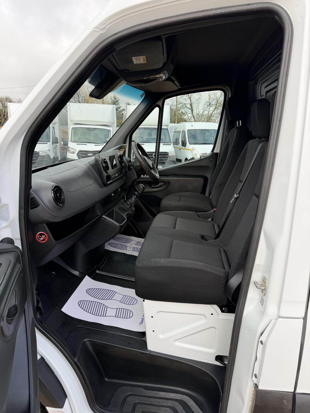 Mercedes-Benz Sprinter 2.1 316 CDI Panel Van 5dr Diesel Manual RWD L2 H2 Euro 6 (163 ps)