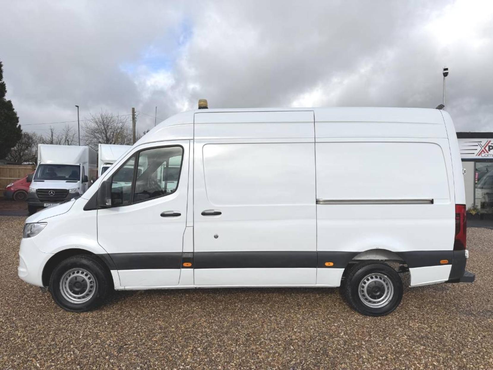 Mercedes-Benz Sprinter 2.1 316 CDI Panel Van 5dr Diesel Manual RWD L2 H2 Euro 6 (163 ps)