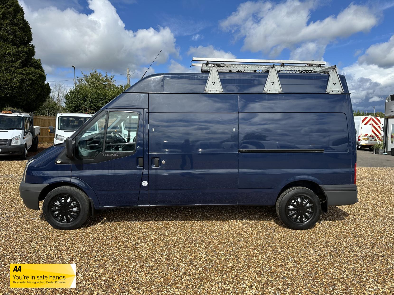 Ford Transit 2.2 TDCi 350 Panel Van 3dr Diesel Manual FWD L2 H3 (209 g/km, 123 bhp)